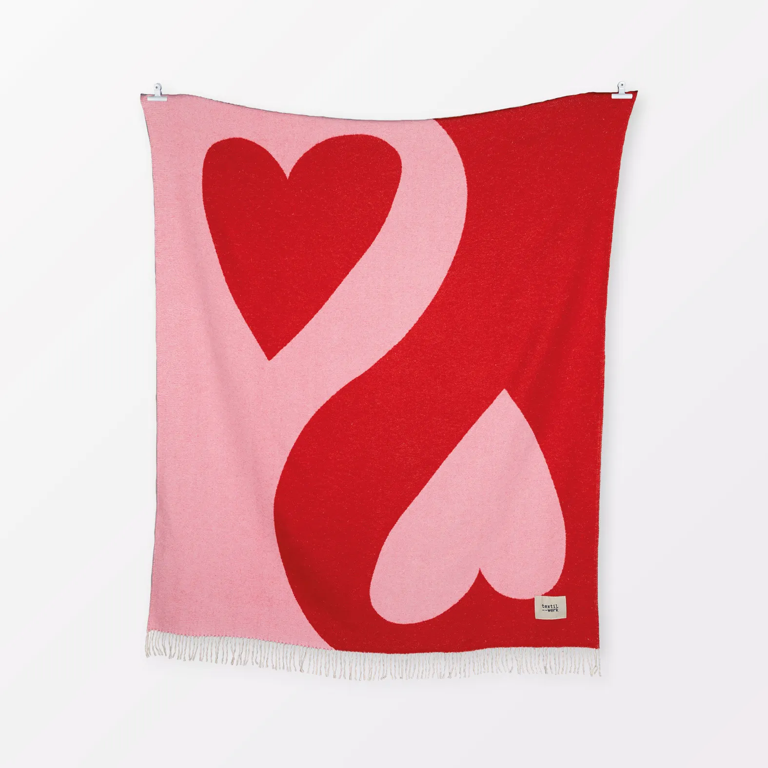 Kuscheldecke Two Hearts, rot + rosa, Herzen, 150x200 cm, von textilwerk