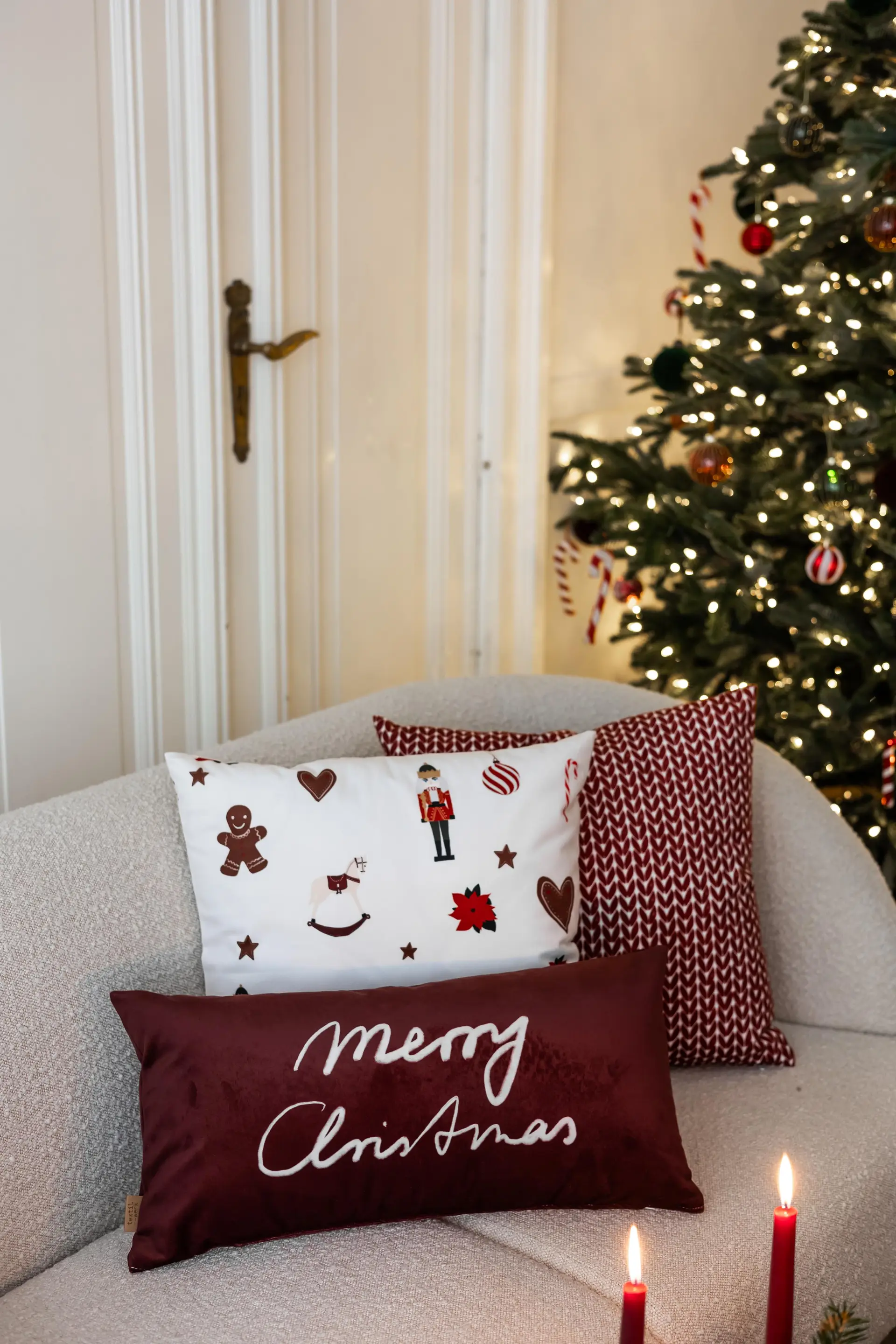 Kissen Weihnachten Muster Beige von Sophie Augustin Illustration