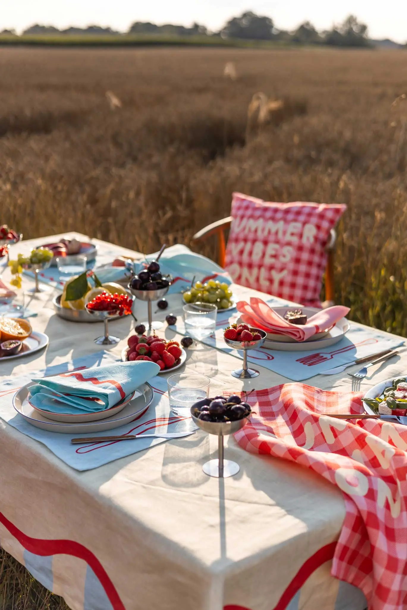 Late Summer Dinining