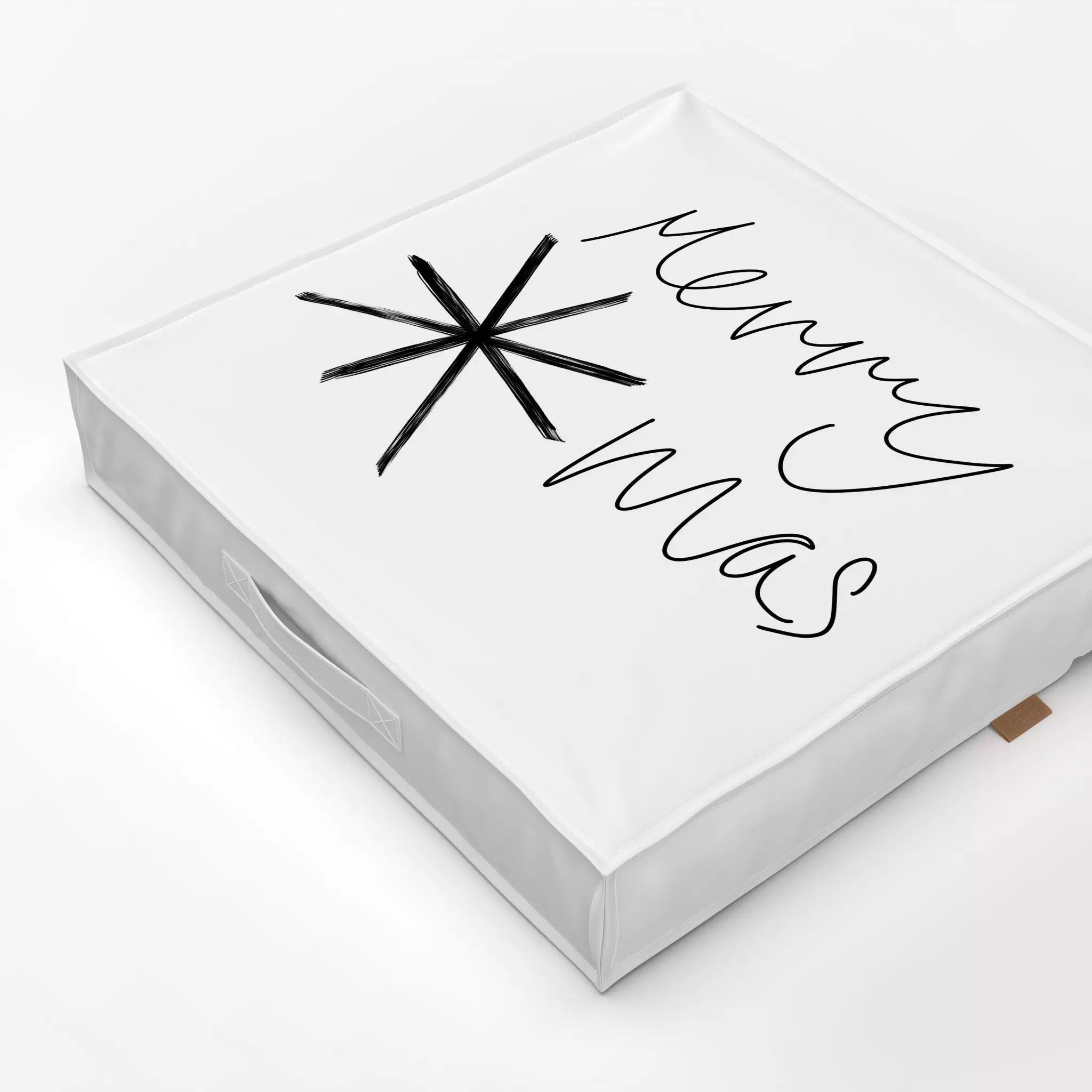 Bodenkissen Merry XMas - Weihnachten - von „Lena Lackmann"; Merry Christmas, Weihnachten, typografie, spruch, schrift, Weiss...