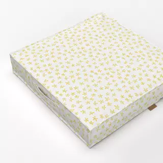 Bodenkissen Kleine gelbe Blumen
