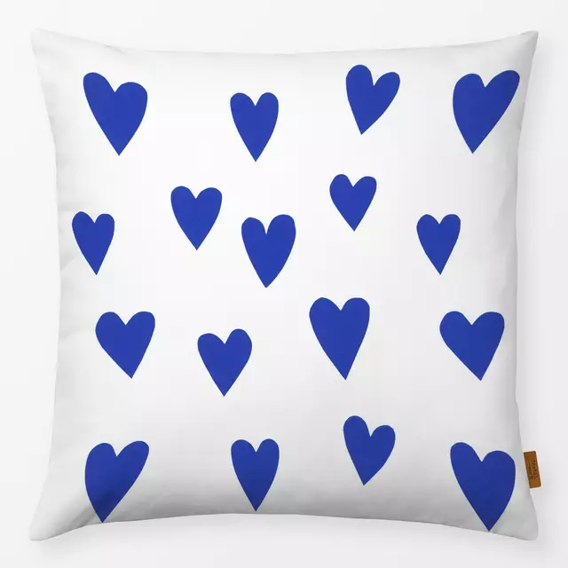 Kissen dunkelblaue Herzen von Iris Knabenschuh