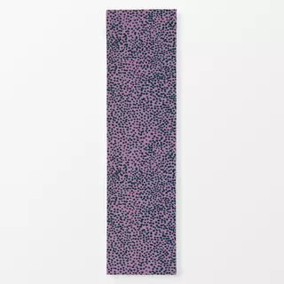 Tischläufer Dark pine dots on lilac