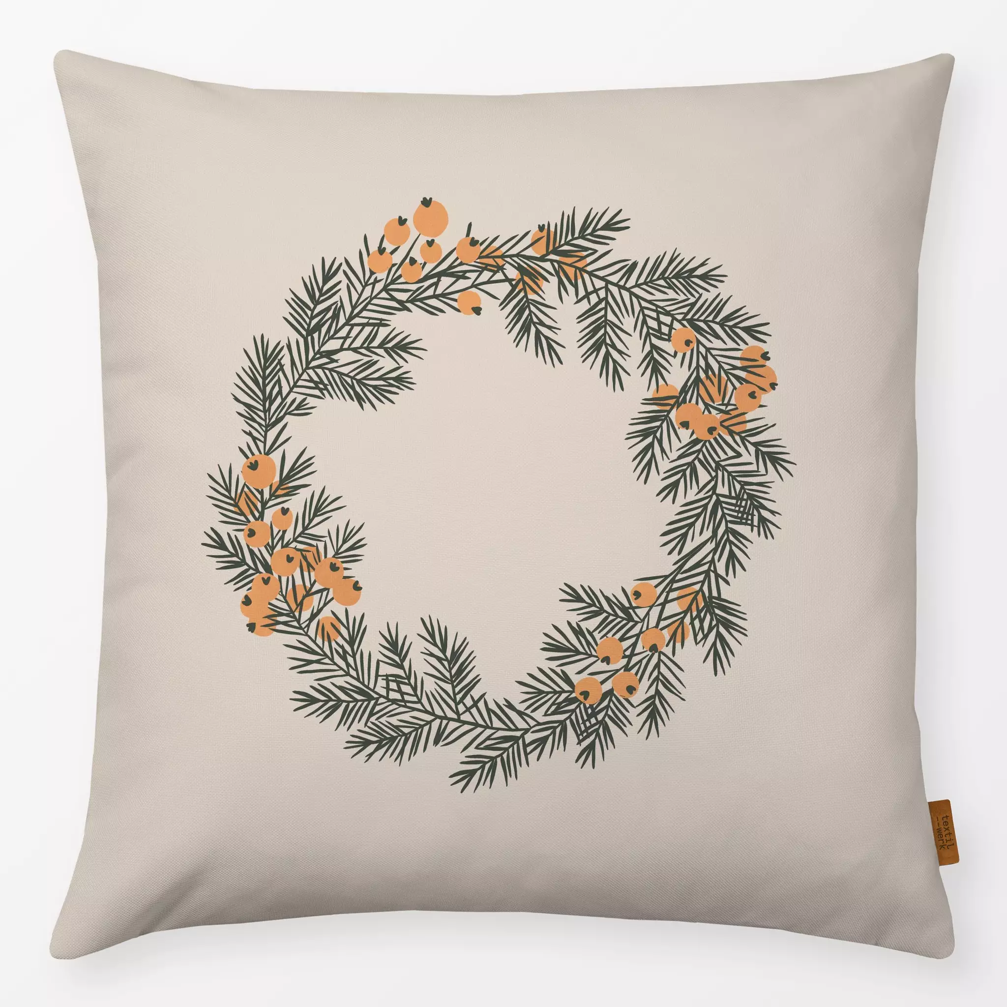 Kissen Winter Kranz orange - Weihnachten, Winter, Anlässe - von „Studio Kesse"; Beeren, Hygge, Weihnachtsbaum, Weihnachten, ...