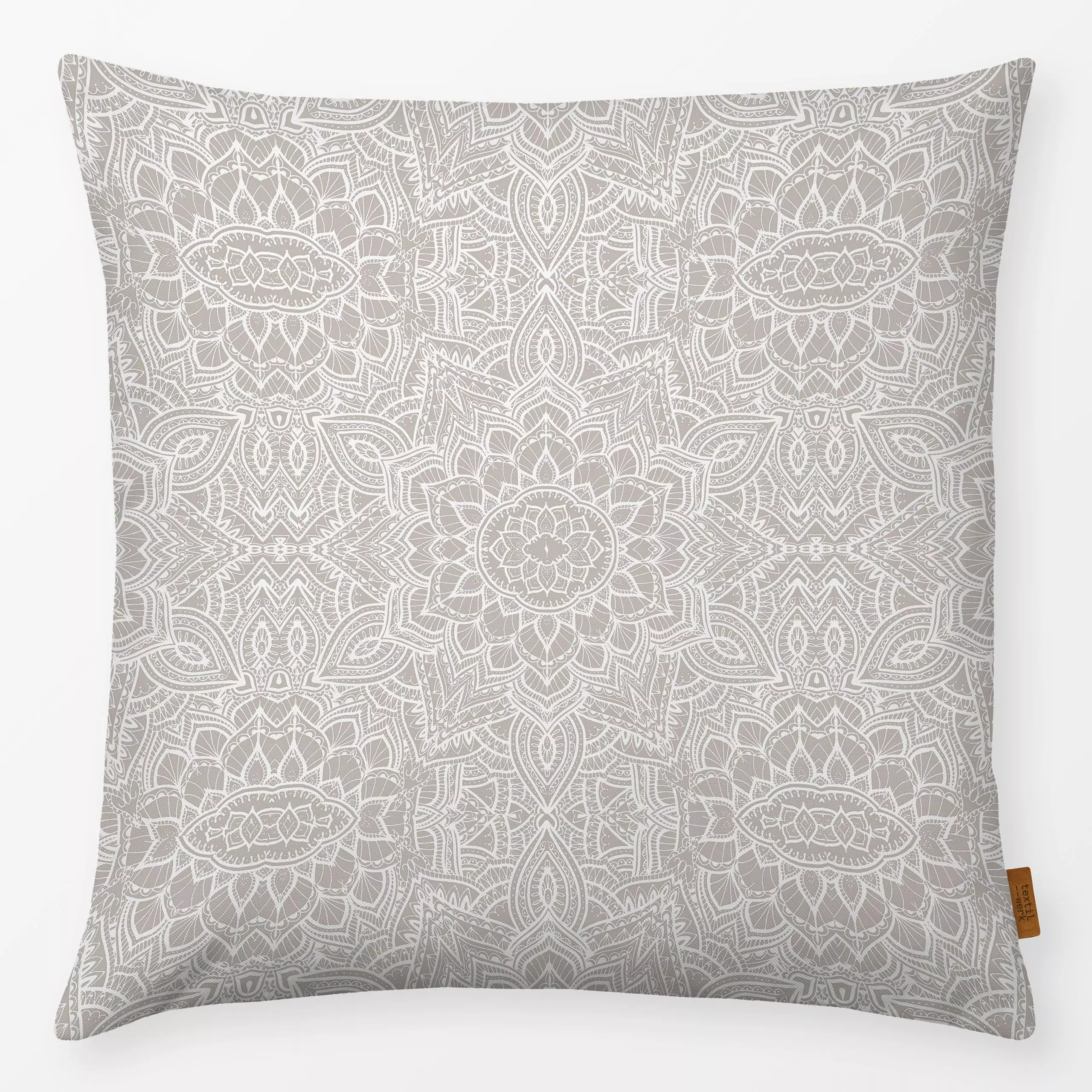 Kissen Boho Mandala Beige - Winter, Symbole & Muster - von „Bloomery Decor"; boho, Merry Christmas, beige, Winter, mandala, ...