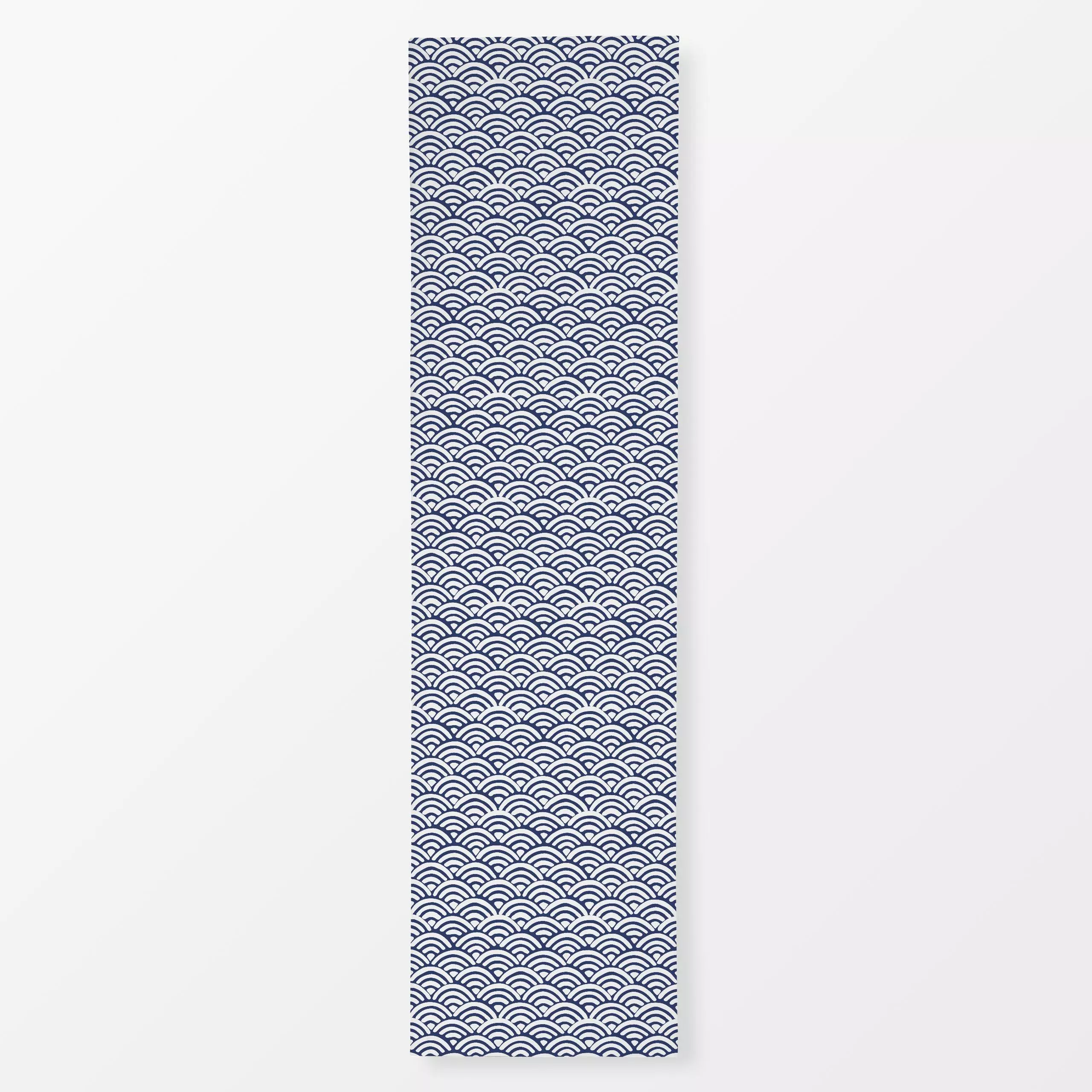 Tischläufer Japanese Waves Blau - Symbole & Muster - von „Anna Petersen"; Wasserfarben, minimal, skandinavisch, wellen, japa...