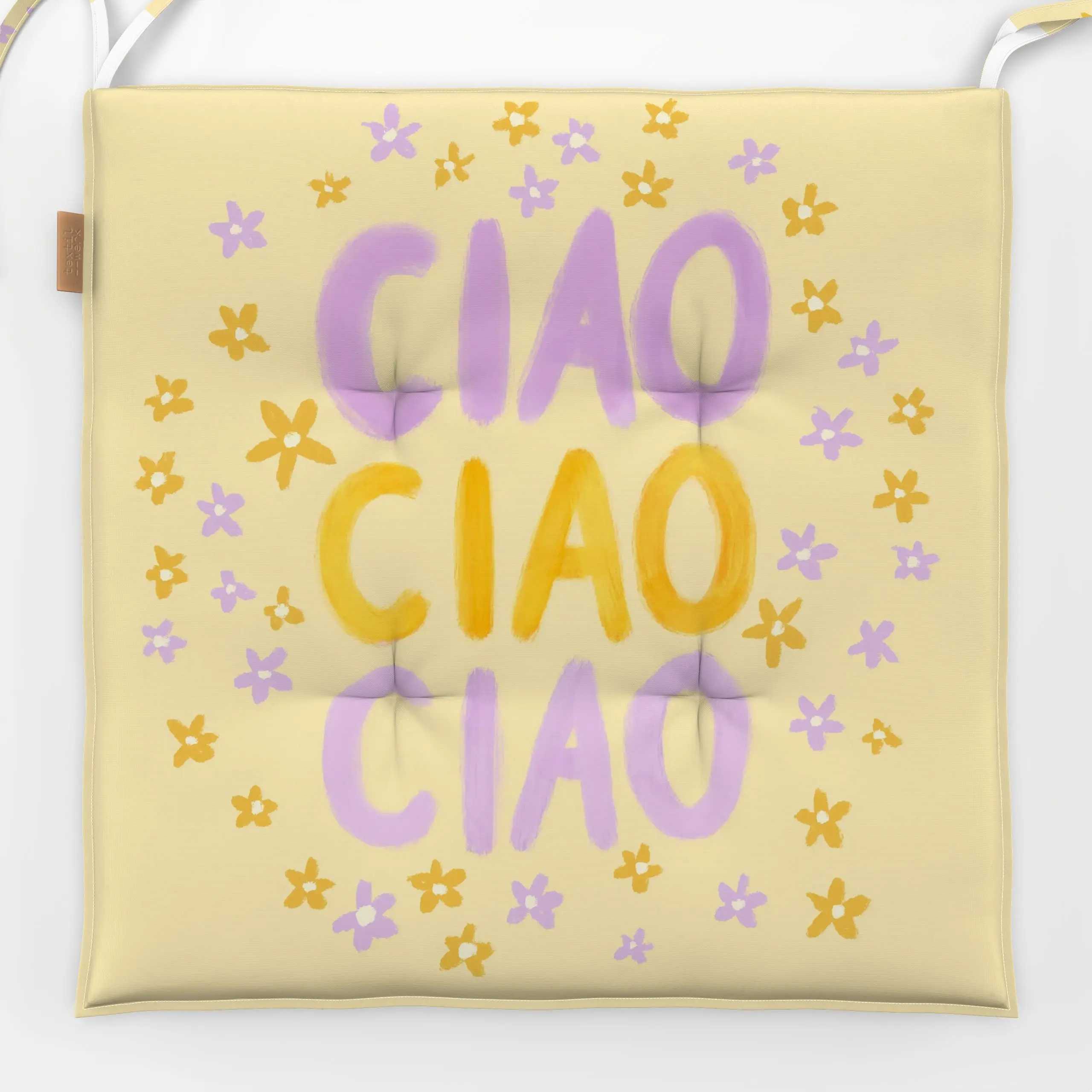 Sitzkissen Ciao Ciao Ciao - Blumen & Florales, Frühling, Sprüche & Schriftzüge - von „Studio Dolci"; Blumen, floral, lila, I...