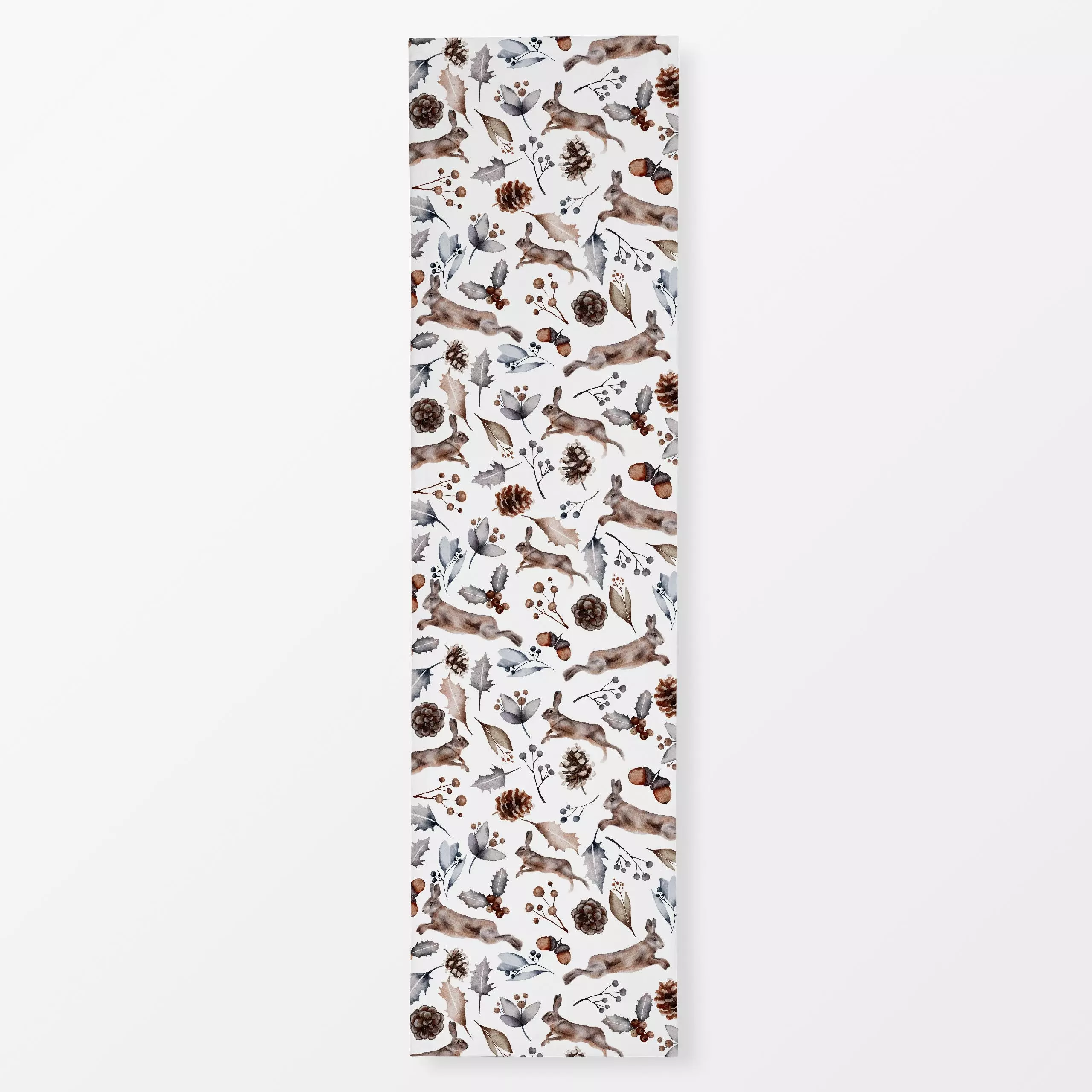 Tischläufer Winterweiße Weihnacht Hasen - Tiere, Weihnachten, Winter - von „Uta Naumann"; Muster, Wasserfarben, Zweige, Beer...