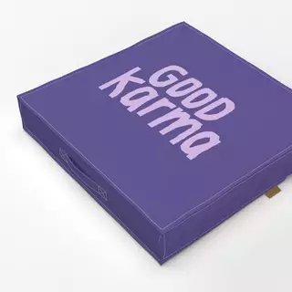 Bodenkissen Good Karma 2 Wendemotiv