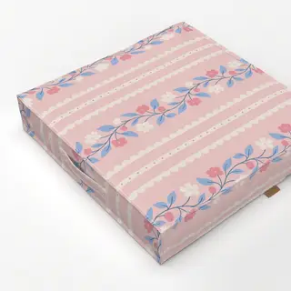Bodenkissen Blumen und Spitze Rosa