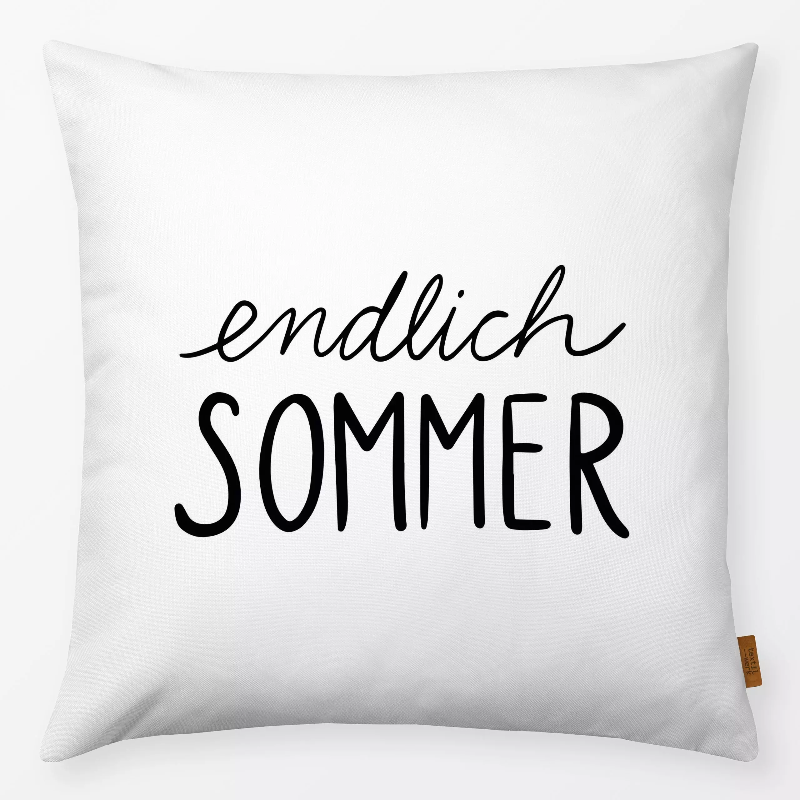 Kissen Endlich Sommer typo blackwhite - Sommer, Sprüche & Schriftzüge - von „Kathrin Woo"; Sommer, typografie, Spruchkissen,...