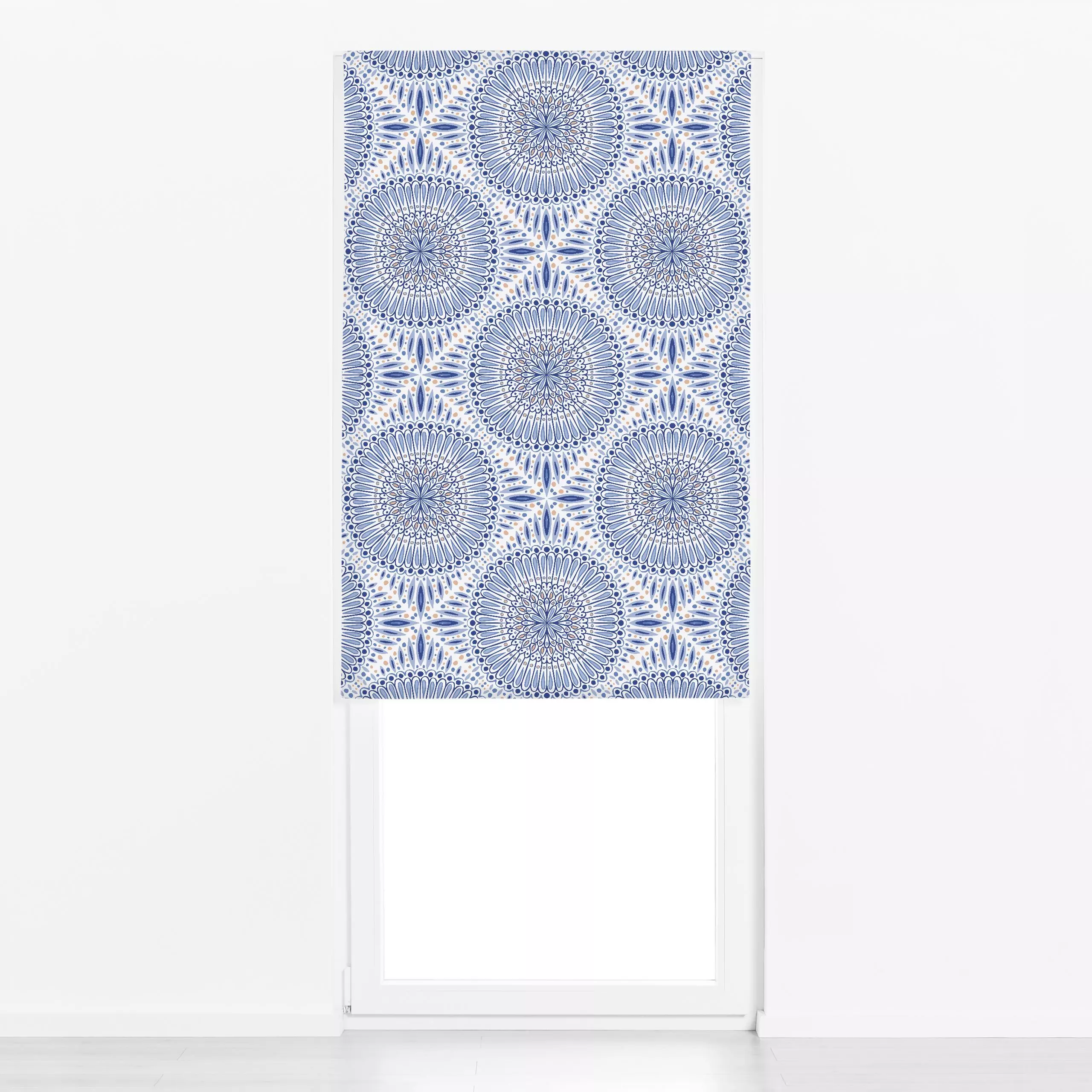 Raffrollo Mandala blau - Sommer, Symbole & Muster - von „Kathrin Woo"; Muster, abstrakt, Geometrisch, Hygge, modern, Sommer,...