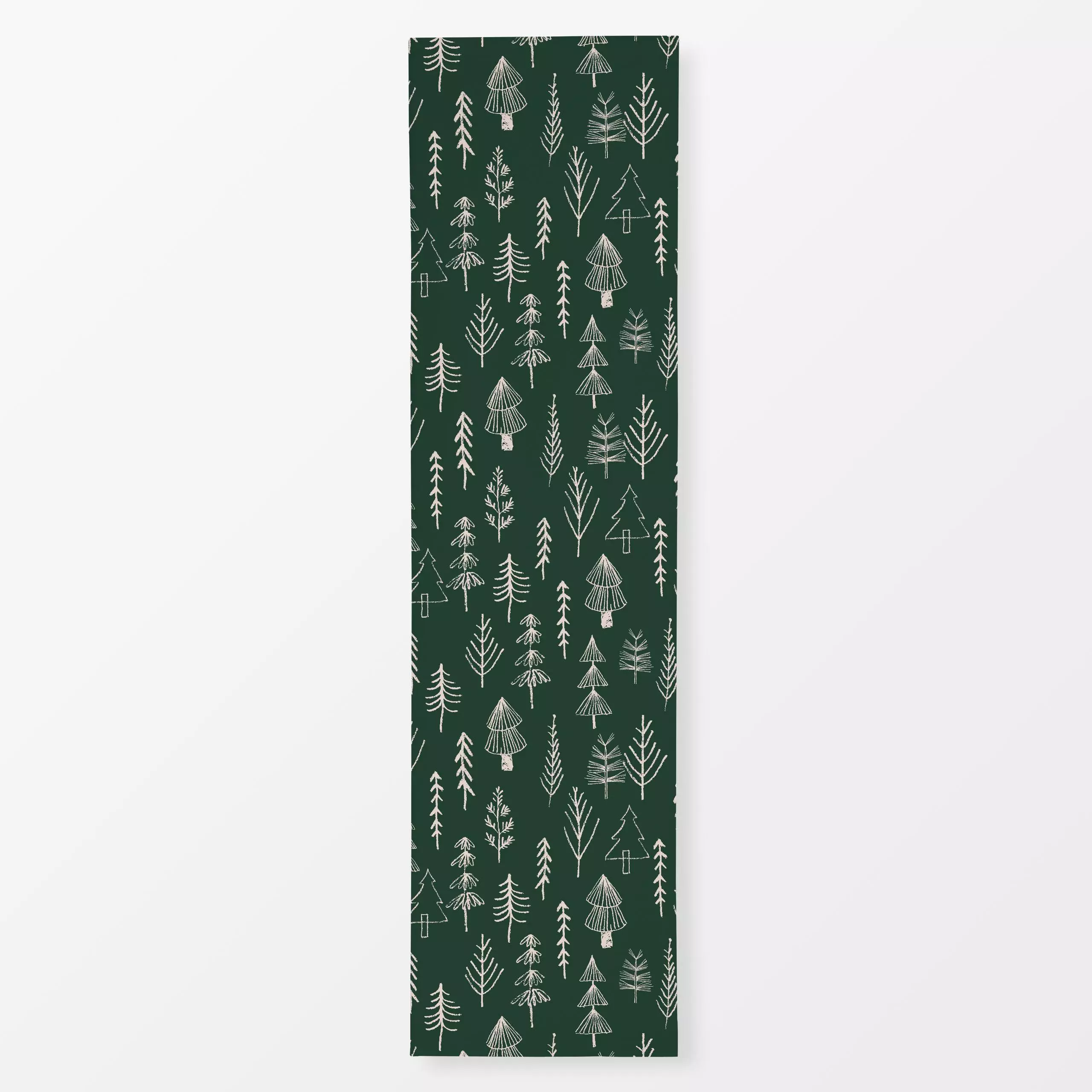 Tischläufer Skizzierte Weihnachtsbäume - Weihnachten, Winter - von „Uta Naumann"; Natur, skandinavisch, Bäume, Wald, Hygge, ...