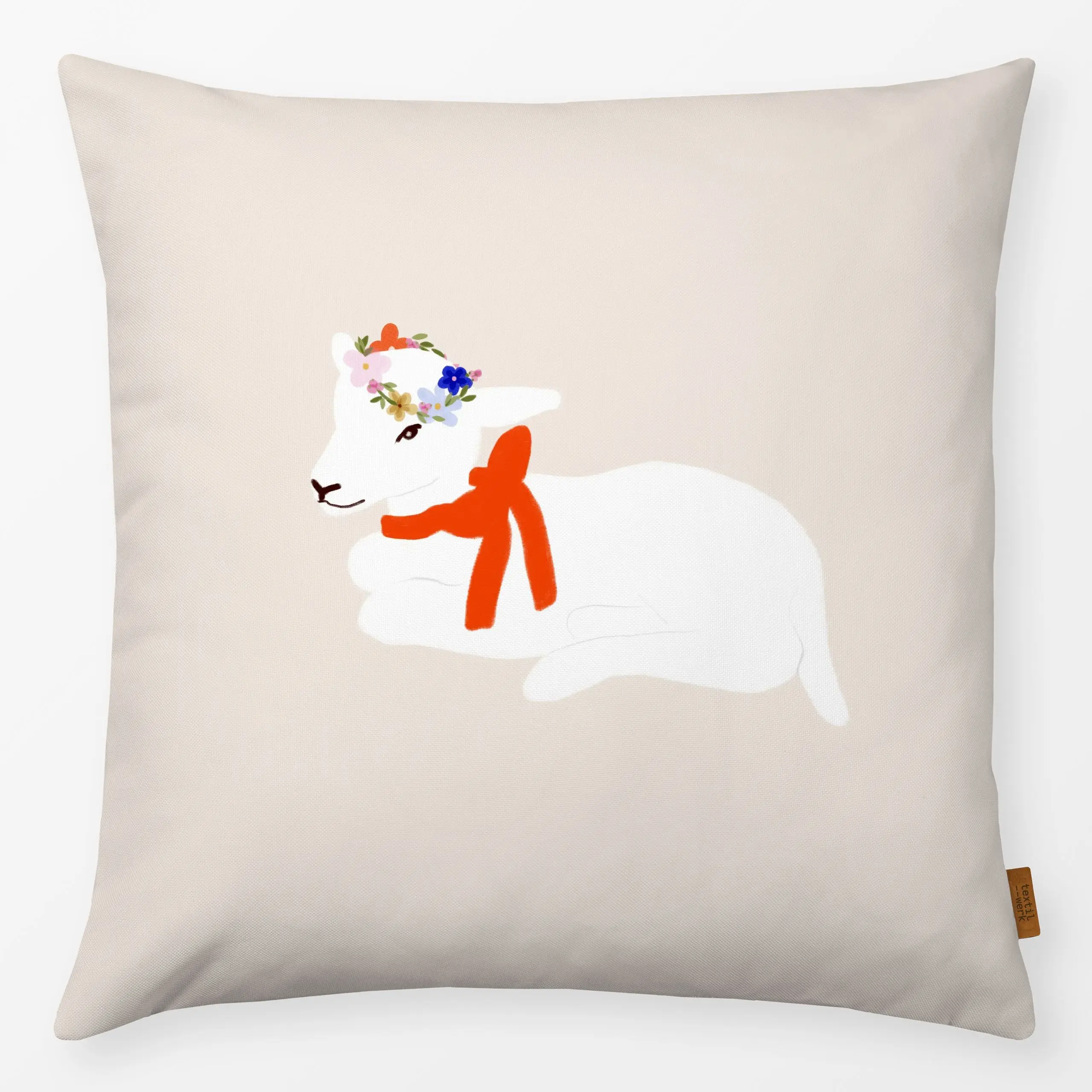 Kissen Osterlamm Beige - Frühling, Tiere - von „Sophie Augustin Illustration"; niedlich, Ostern, schleife, Baby, Fruehling, ...