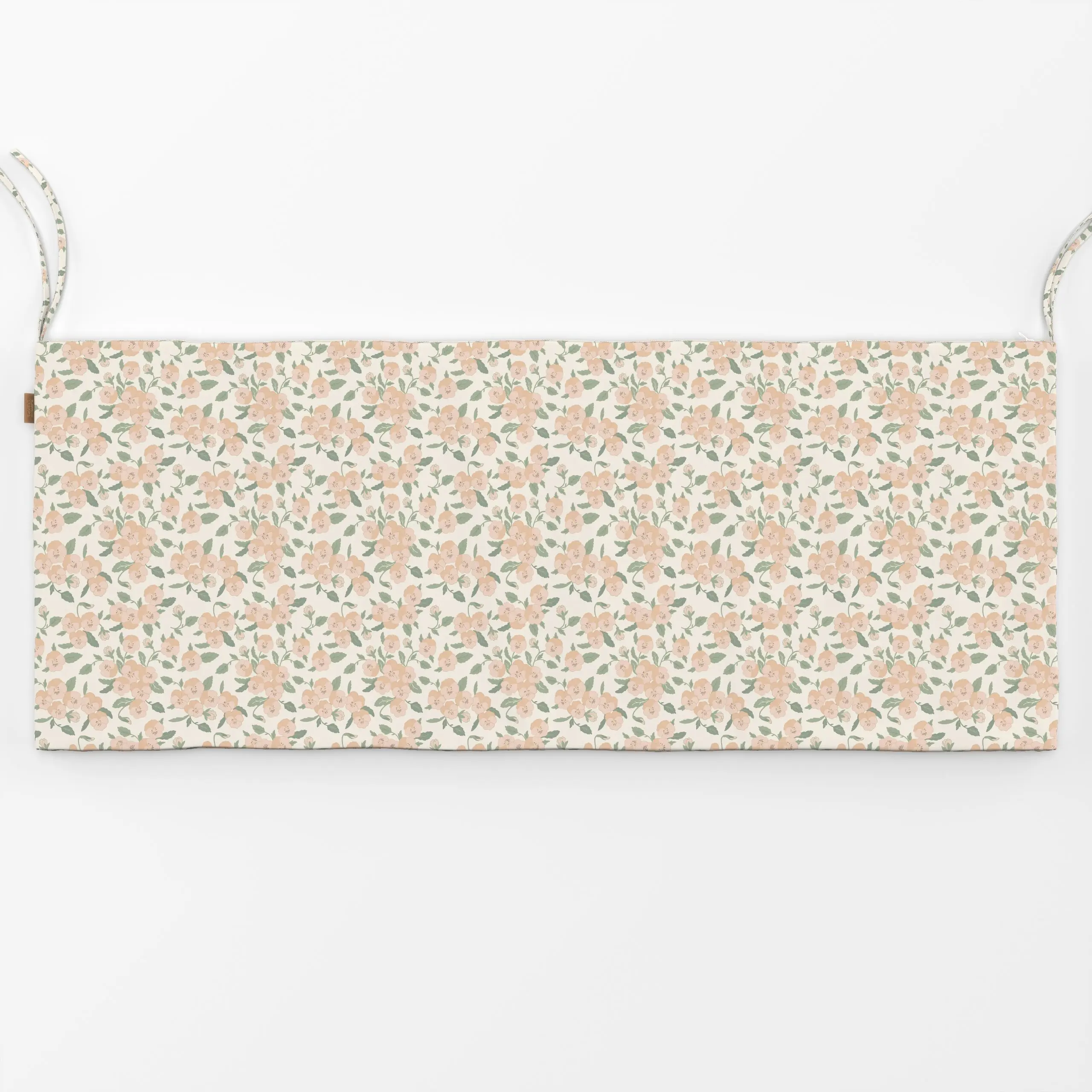 Bankauflage Wilde Veilchen Rosa - Blumen & Florales, Pflanzen & Botanik - von „Lena Living x tiny goods studio"; rosa, outdo...