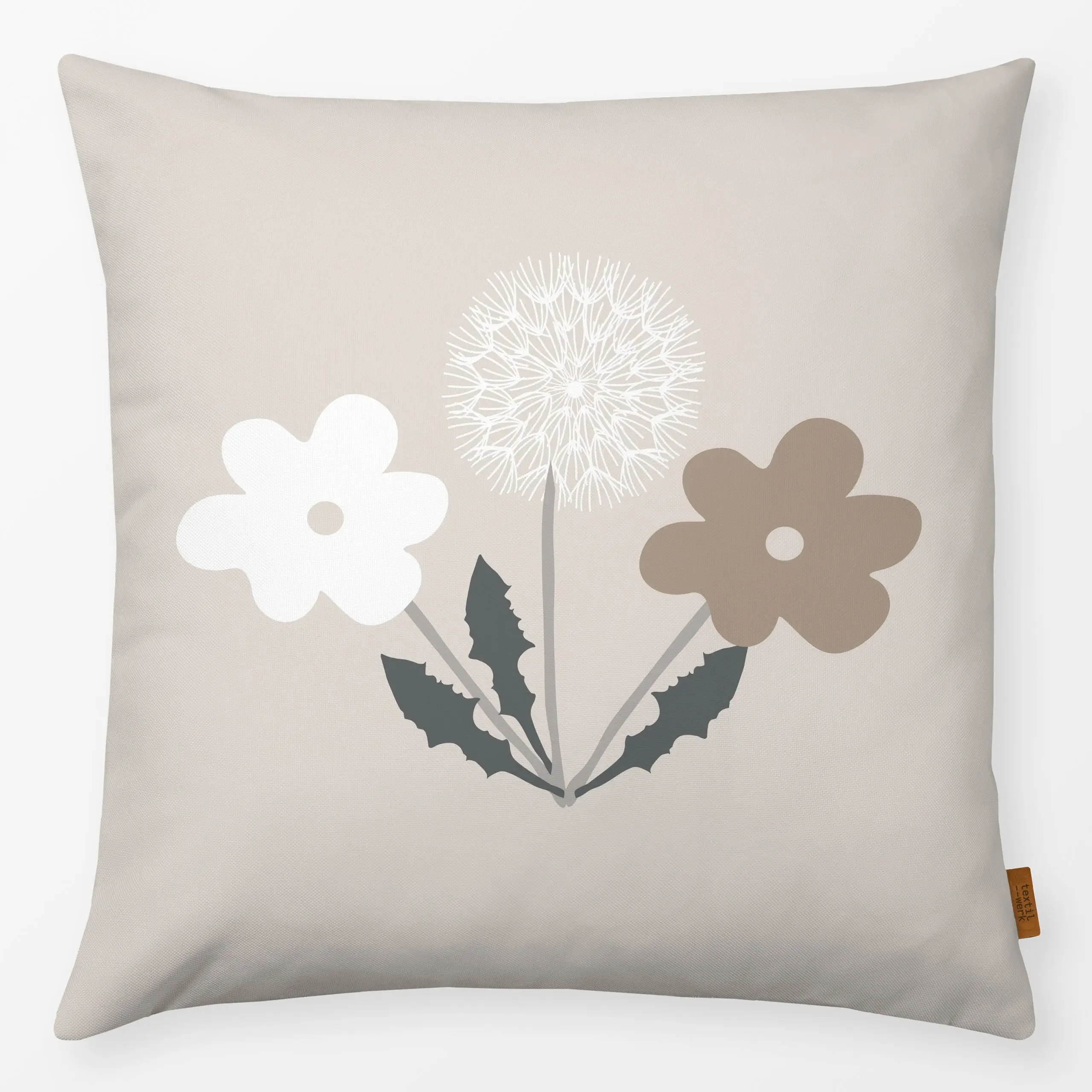 Kissen Drei Wildblumen Auf Beige - Blumen & Florales, Frühling, Ostern - von „Alisa Knöß"; Wildblumen, landhaus, Gartendeko,...