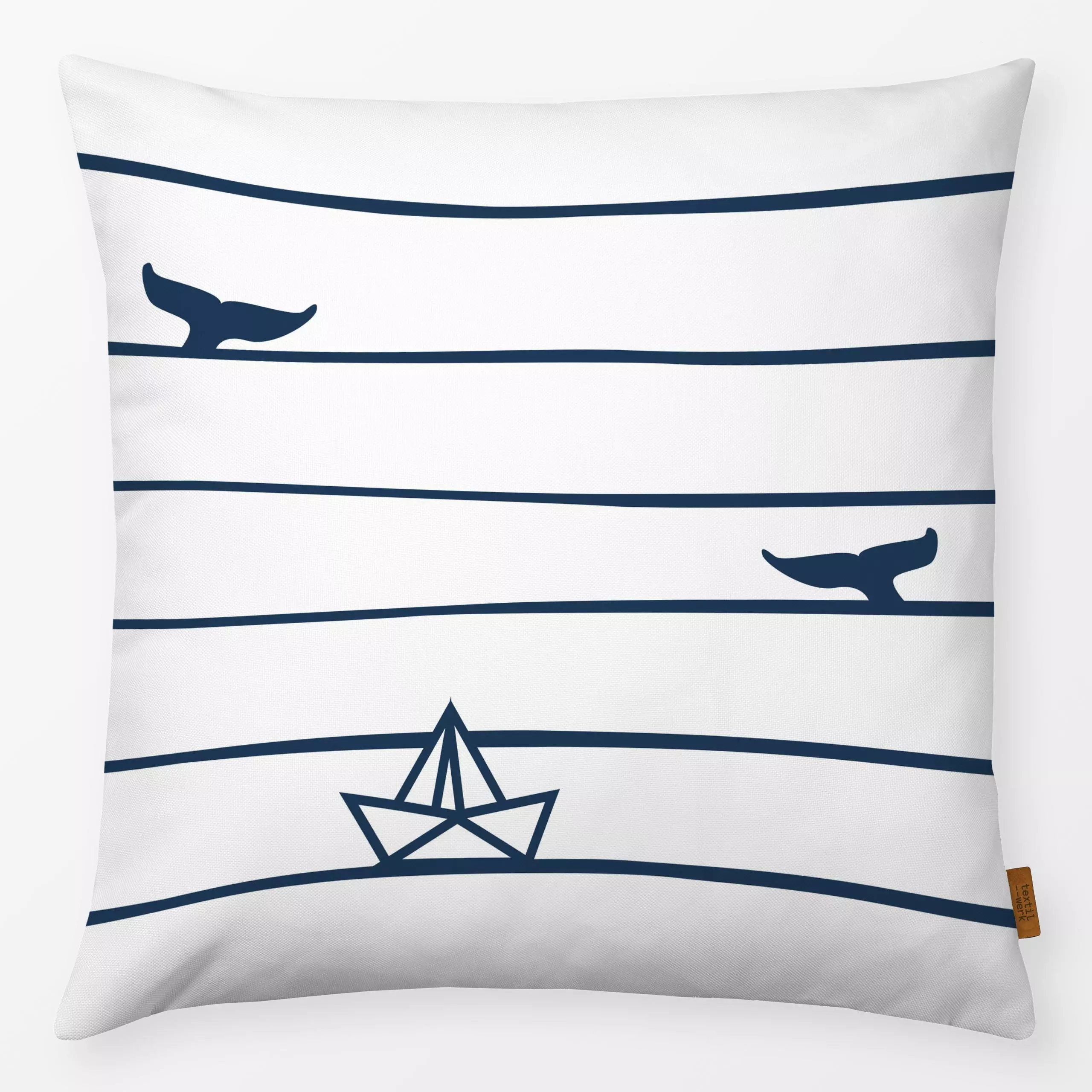 Kissen Fluke & Papierboot - Kinderzimmer & Motive für Kinder, Sommer - von „Katrin Graff"; Wasser, Streifen, Meer, Wal, Meer...