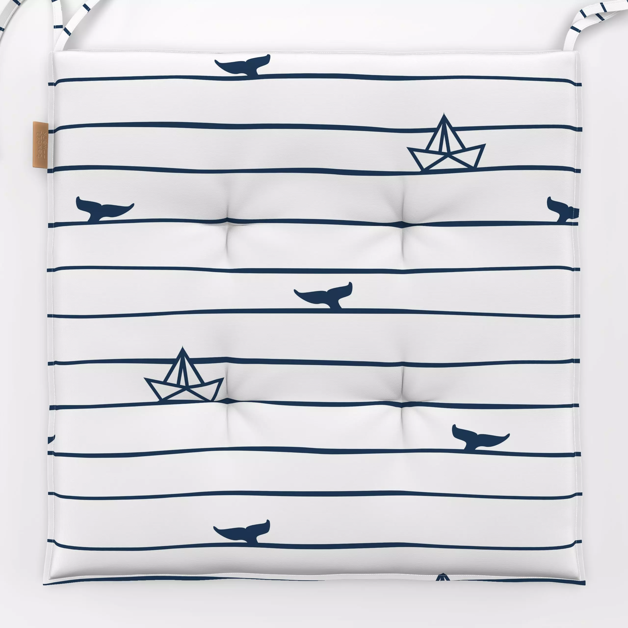 Sitzkissen Fluke & Papierboot - Kinderzimmer & Motive für Kinder, Sommer - von „Katrin Graff"; Wasser, Streifen, Meer, Wal, ...