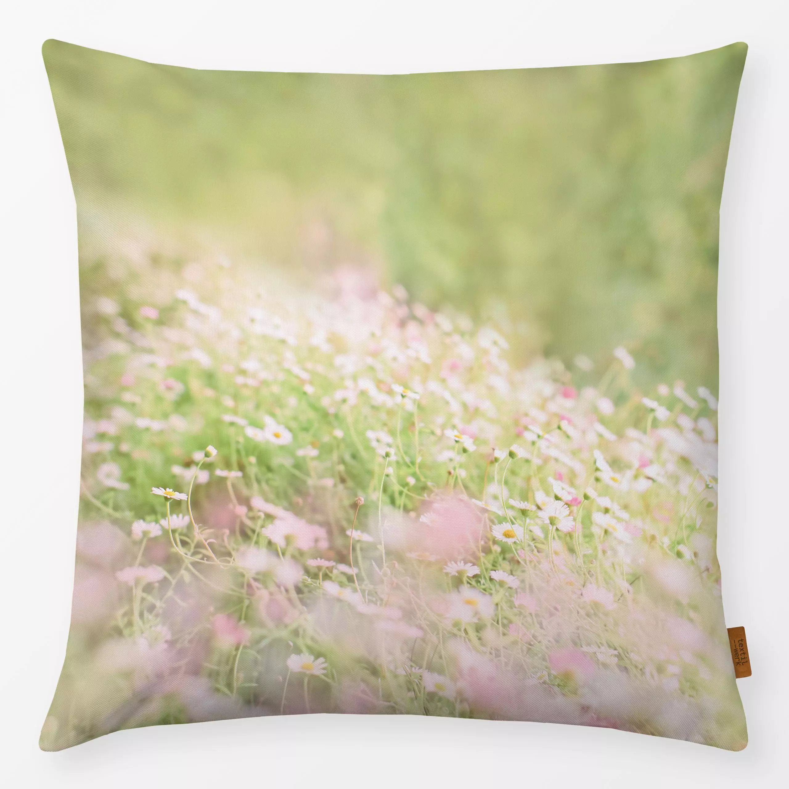 Kissen Spring Daisy flowers - Blumen & Florales, Frühling - von „Ingrid Beddoes"; Natur, Botanical, floral, Pastell, daisy, ...