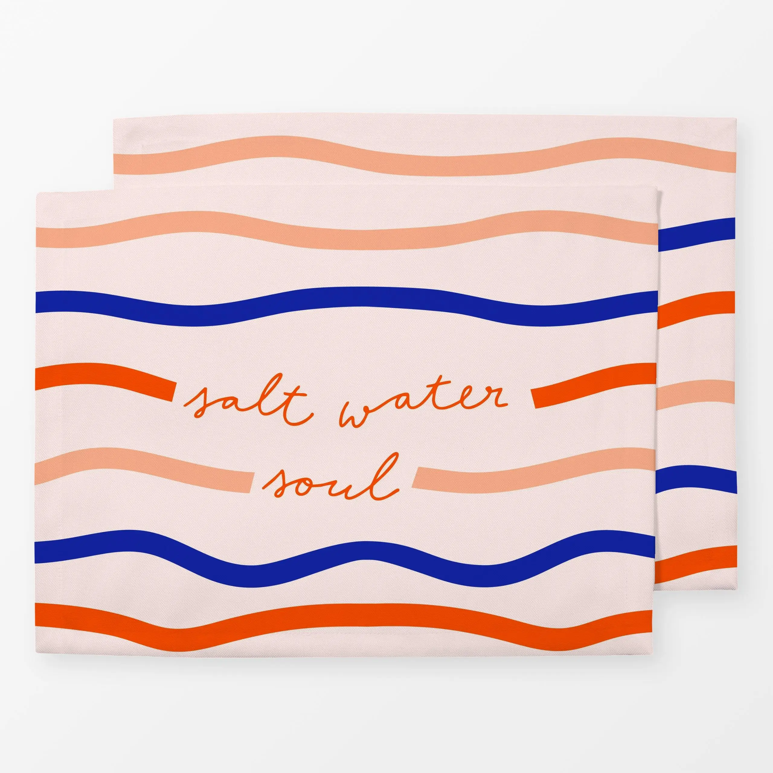 Tischset Coastal summer wellen typo - Sommer, Symbole & Muster - von „Carolin Vonhoff"; Meer, beige, Sommer, wellen, Handsch...