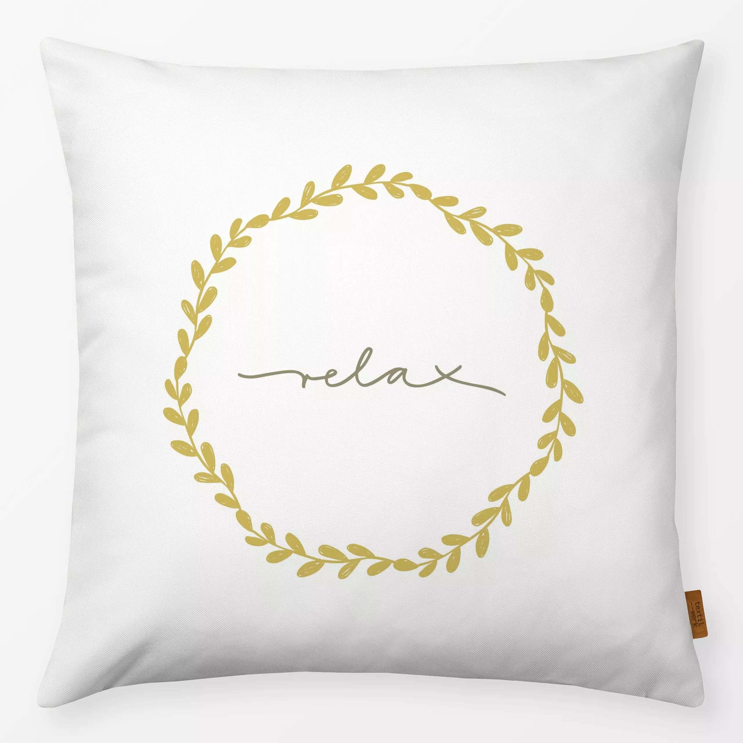 Kissen Relax green - Sprüche & Schriftzüge - von „Kathrin Woo"; typografie, monochrom, Spruchkissen, gruen, Gartendeko, Blum...