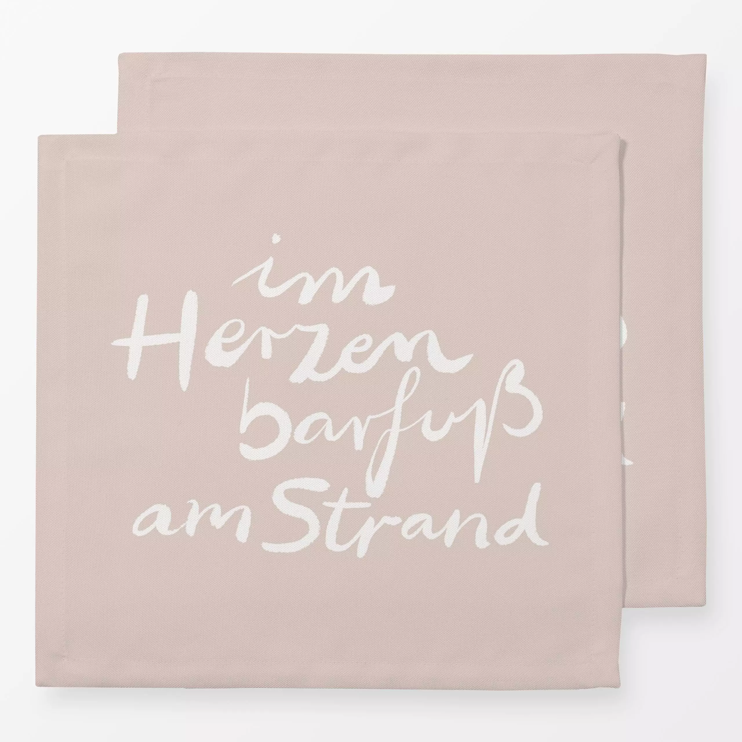 Servietten Im Herzen barfuß am Strand - Sprüche & Schriftzüge - von „Studio Kesse"; Strand, Frauenpower, Herzen, typografie,...