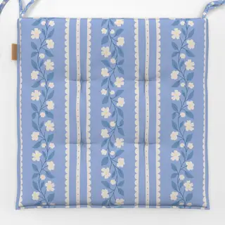 Sitzkissen Blumen und Spitze Blau Weiss