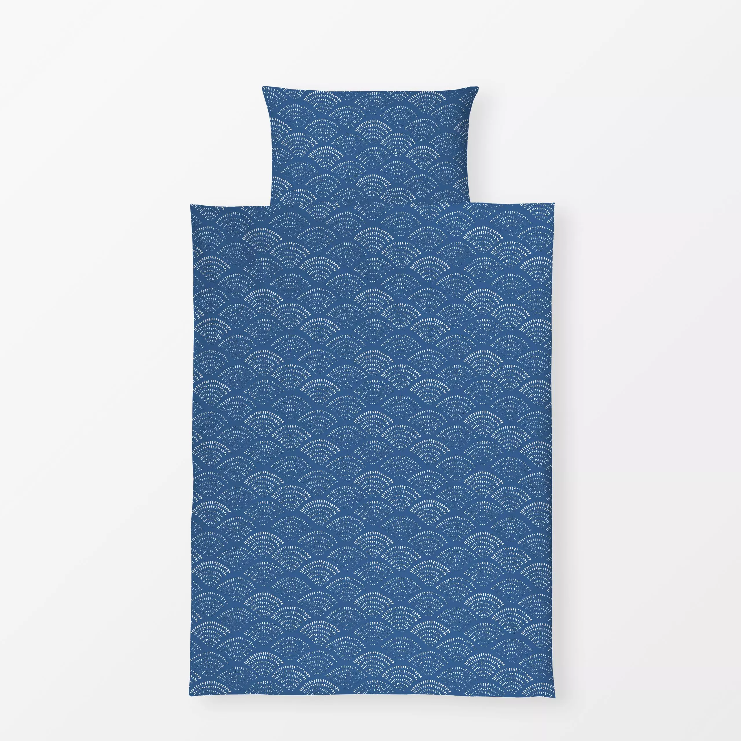 Bettwäsche Vieira de Playa blau - Symbole & Muster - von „Katrin Graff"; Strand, summer, maritim, Muscheln, seashell, navy, ...