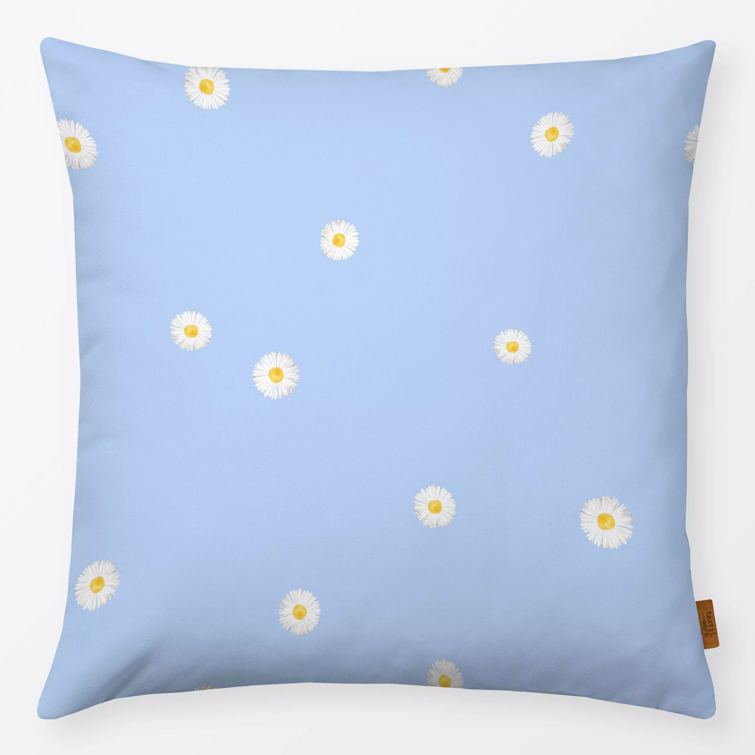 Kissen Soft Daisies - Blumen & Florales, Frühling - von „Karen Menzenbach"; Blumen, Blüten, Sommerblumen, floral, blau, Baby...
