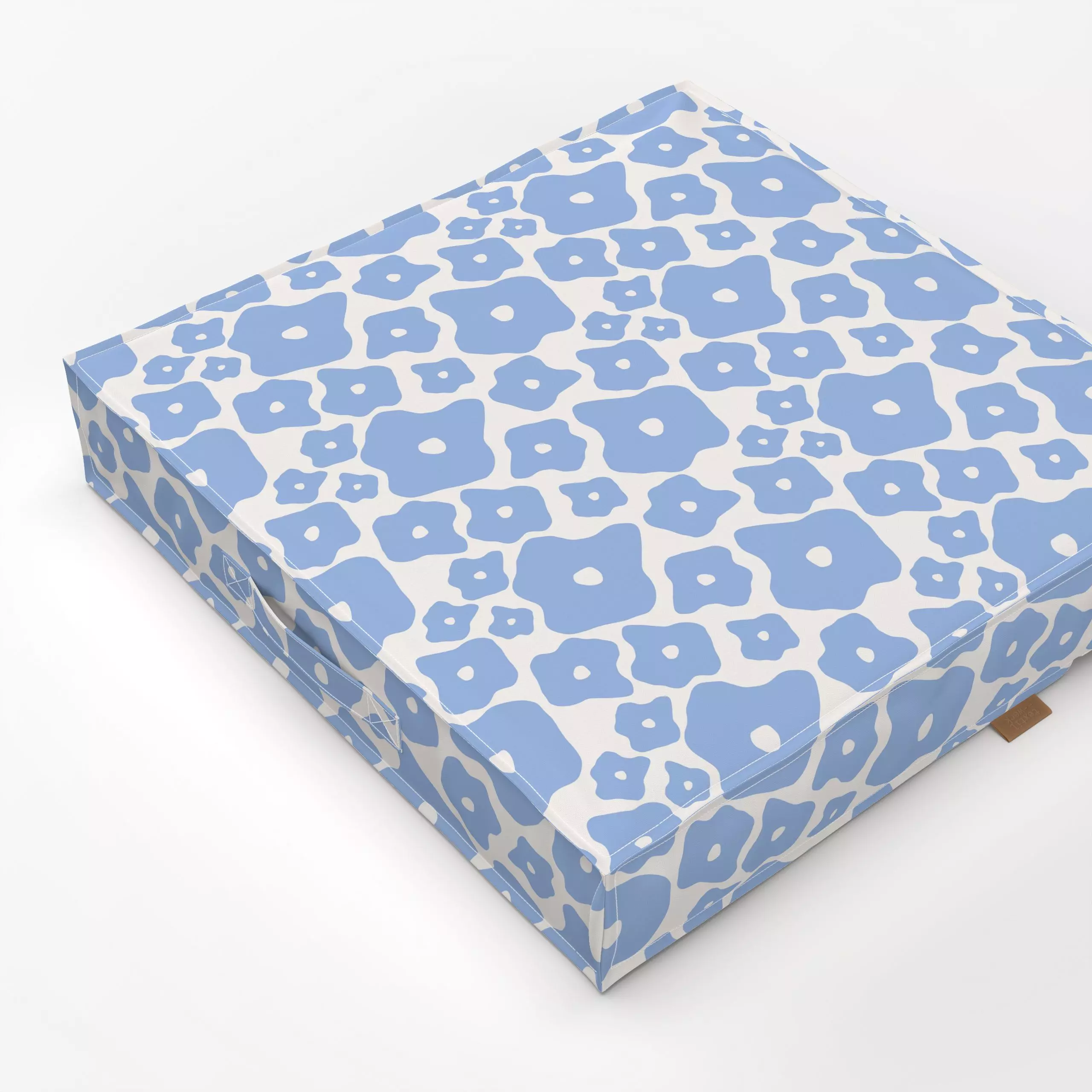 Bodenkissen Blossom blue - Blumen & Florales, Frühling - von „Lisa Jasmin Bauer"; Blumen, Sommerblumen, Sommer, floral, blau...