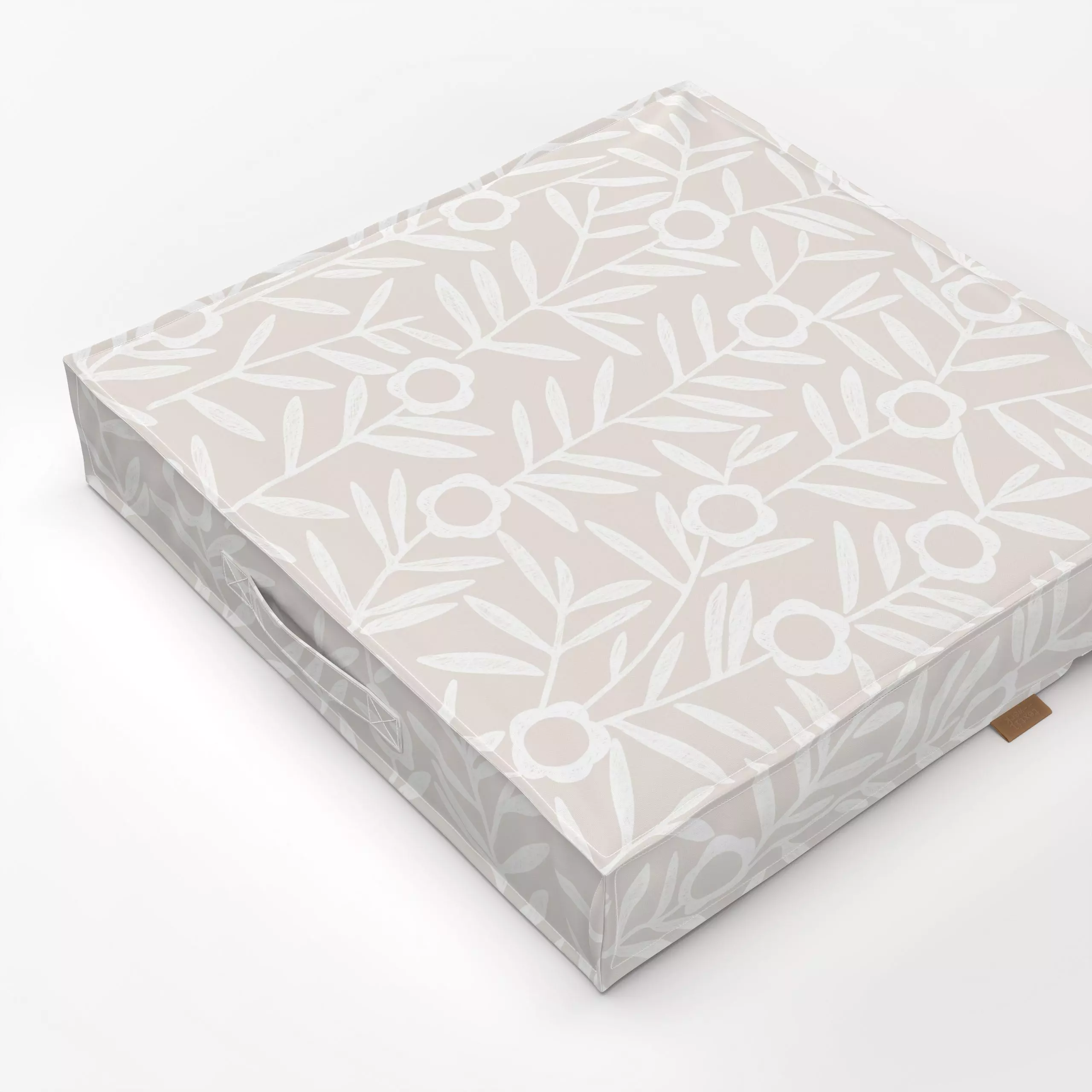 Bodenkissen Floral Branches light sand - Blumen & Florales, Frühling - von „Studio Kesse"; marrakesch, creme, Blumen, Sommer...