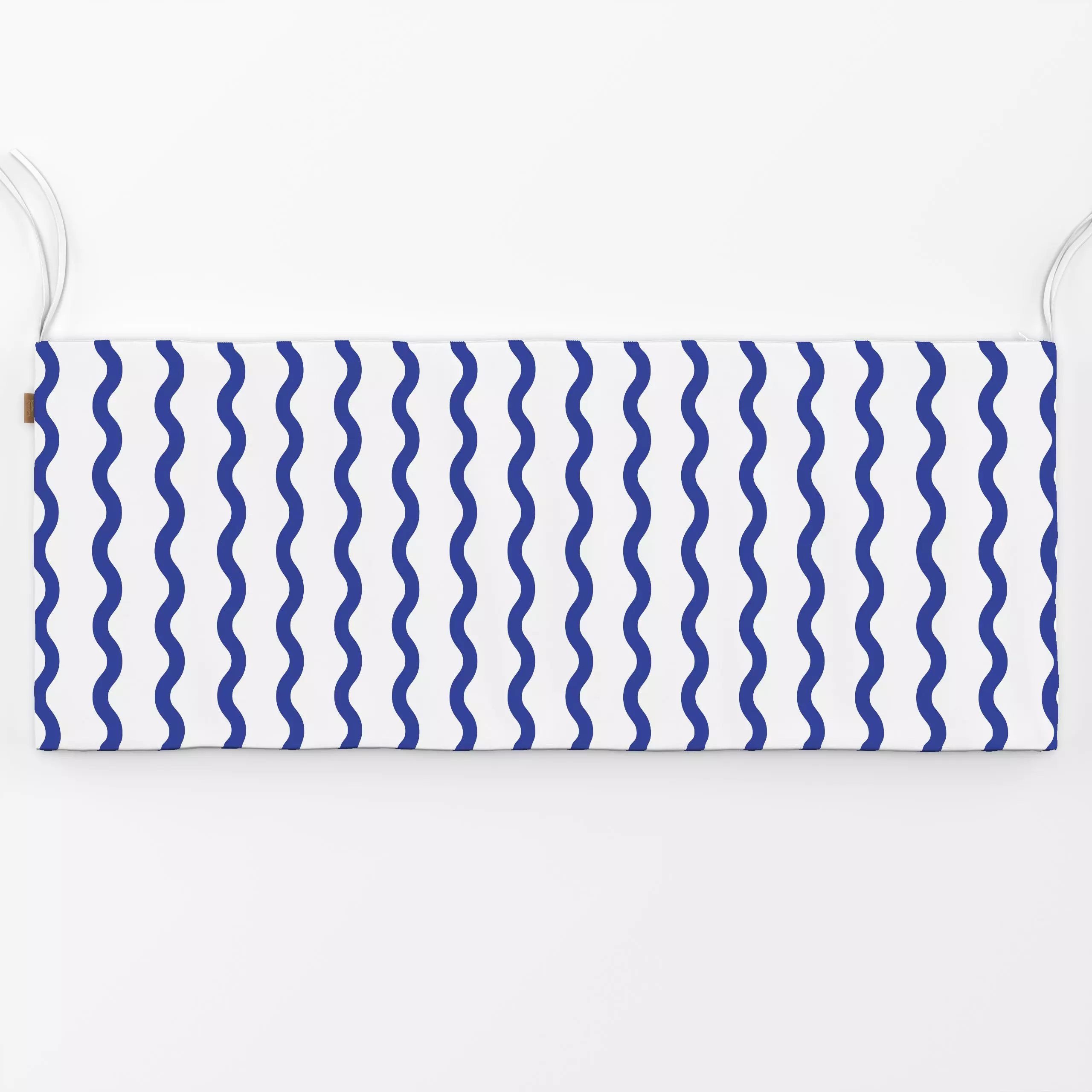 Bankauflage Wellenlinien blau-weiß - Sommer, Symbole & Muster - von „moDeern Design Studio"; Sommer, Welle, wellenmuster