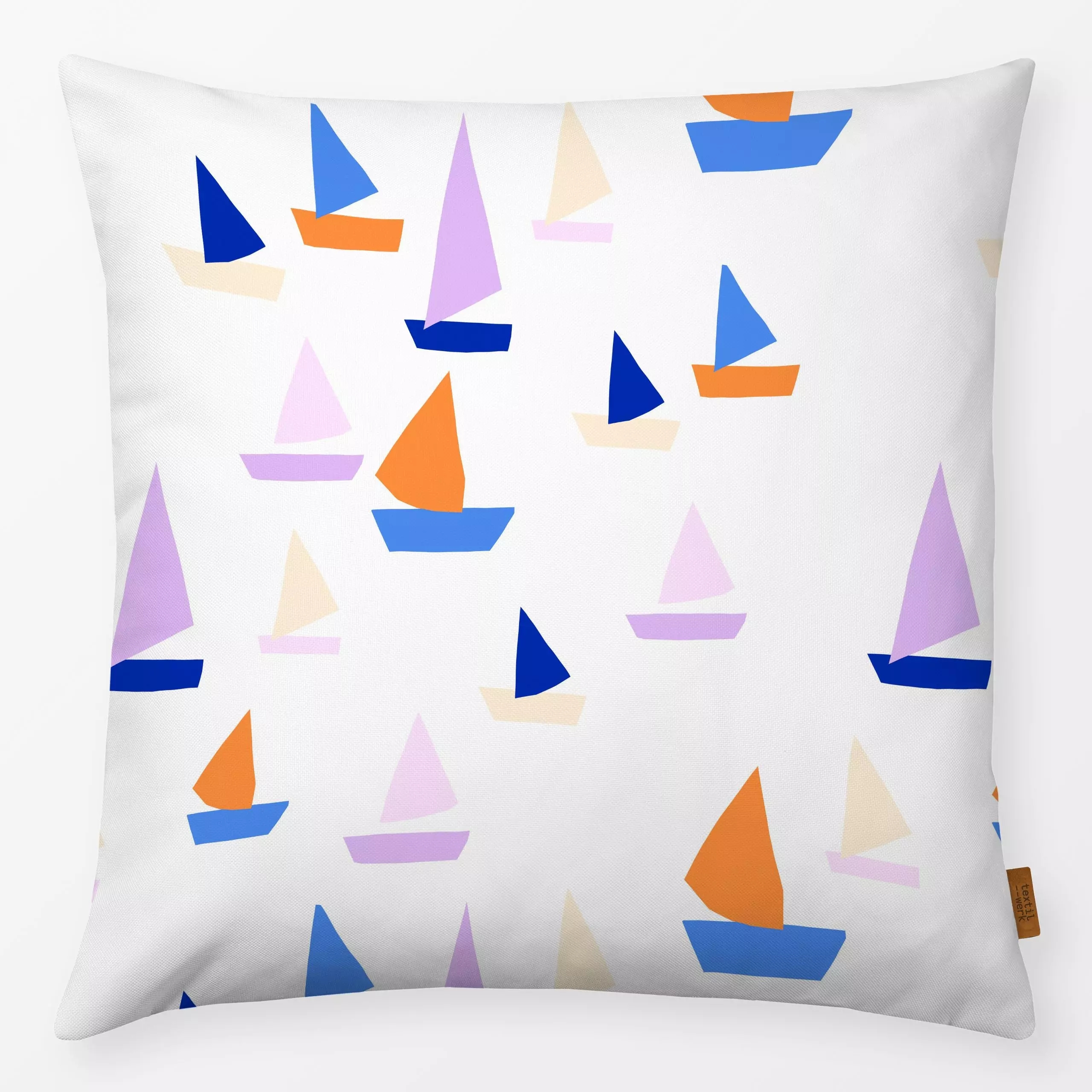 Kissen Segelboote - Sommer, Symbole & Muster - von „Lisa Jasmin Bauer"; Meer, Segelboot, Sommerlich, cutouts, matisse, paper...