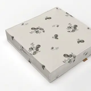 Bodenkissen Schneebeeren offwhite