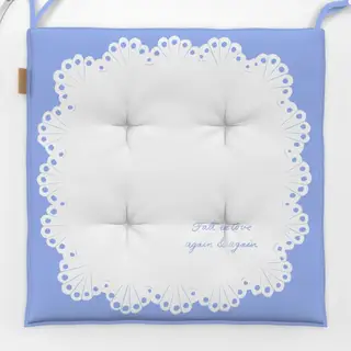 Sitzkissen Spitzendeckchen Typo Blau