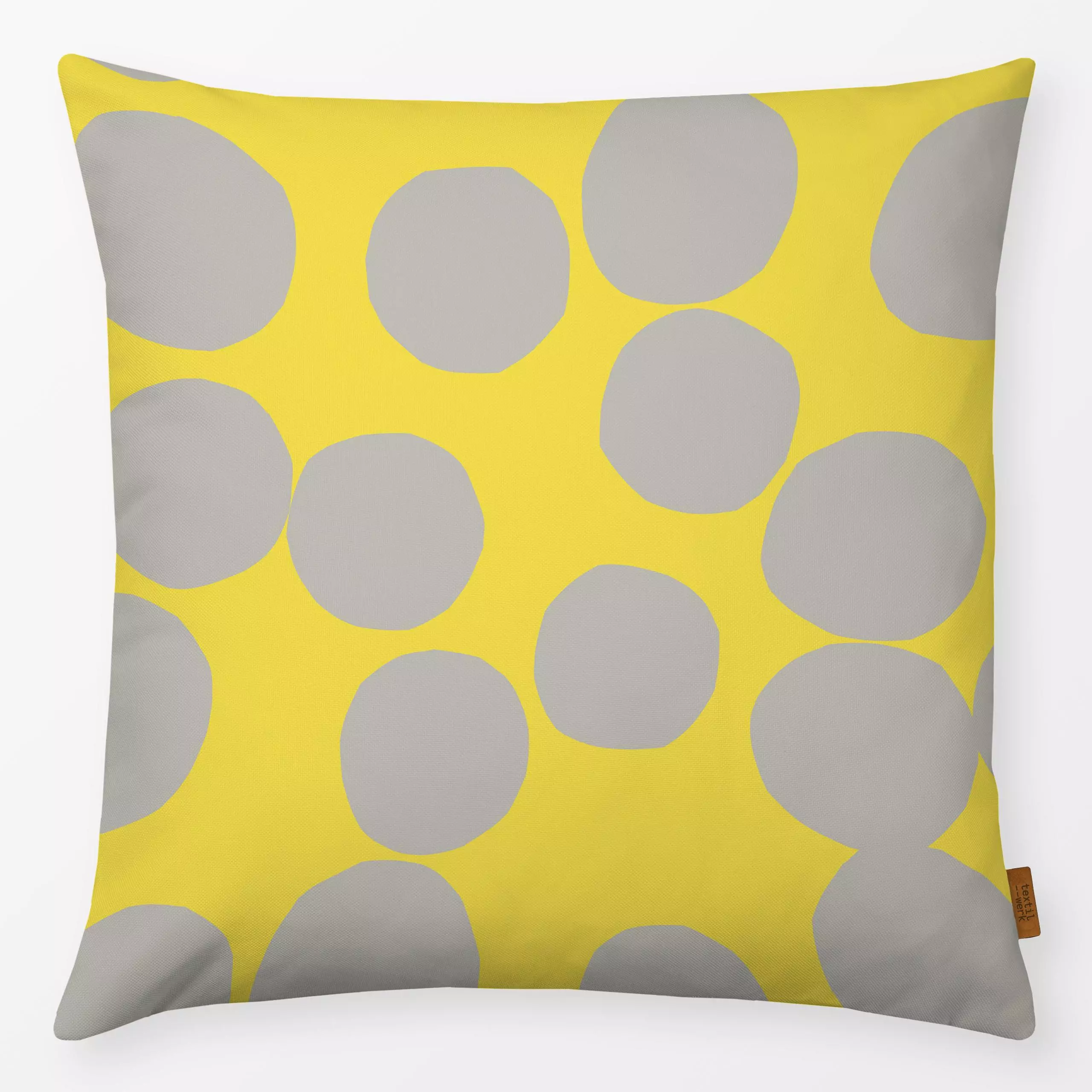 Kissen Dots Collage Illuminating - Symbole & Muster - von „Julia Schumacher"; abstrakt, grau, Collage, Kissen, Sonne, Tennis...