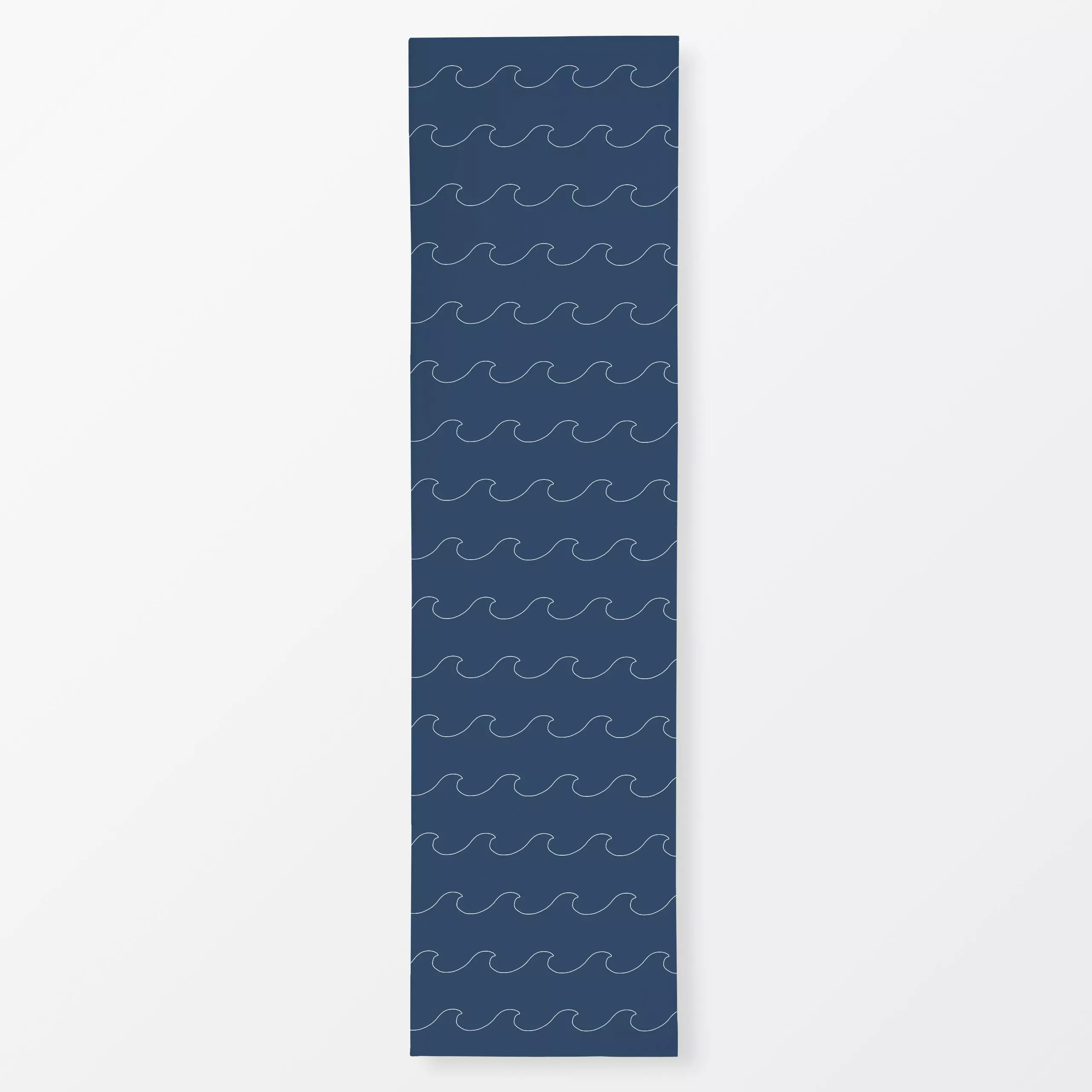 Tischläufer Wavy Lines dark blue - Sommer, Symbole & Muster - von „Karen Menzenbach"; linie, Meer, Strand, Sommer, wellen, m...