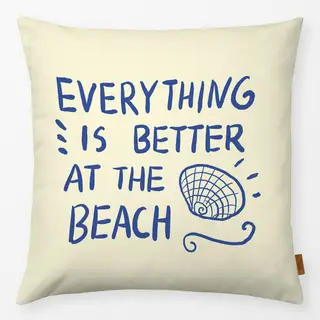 Kissen Better at the Beach