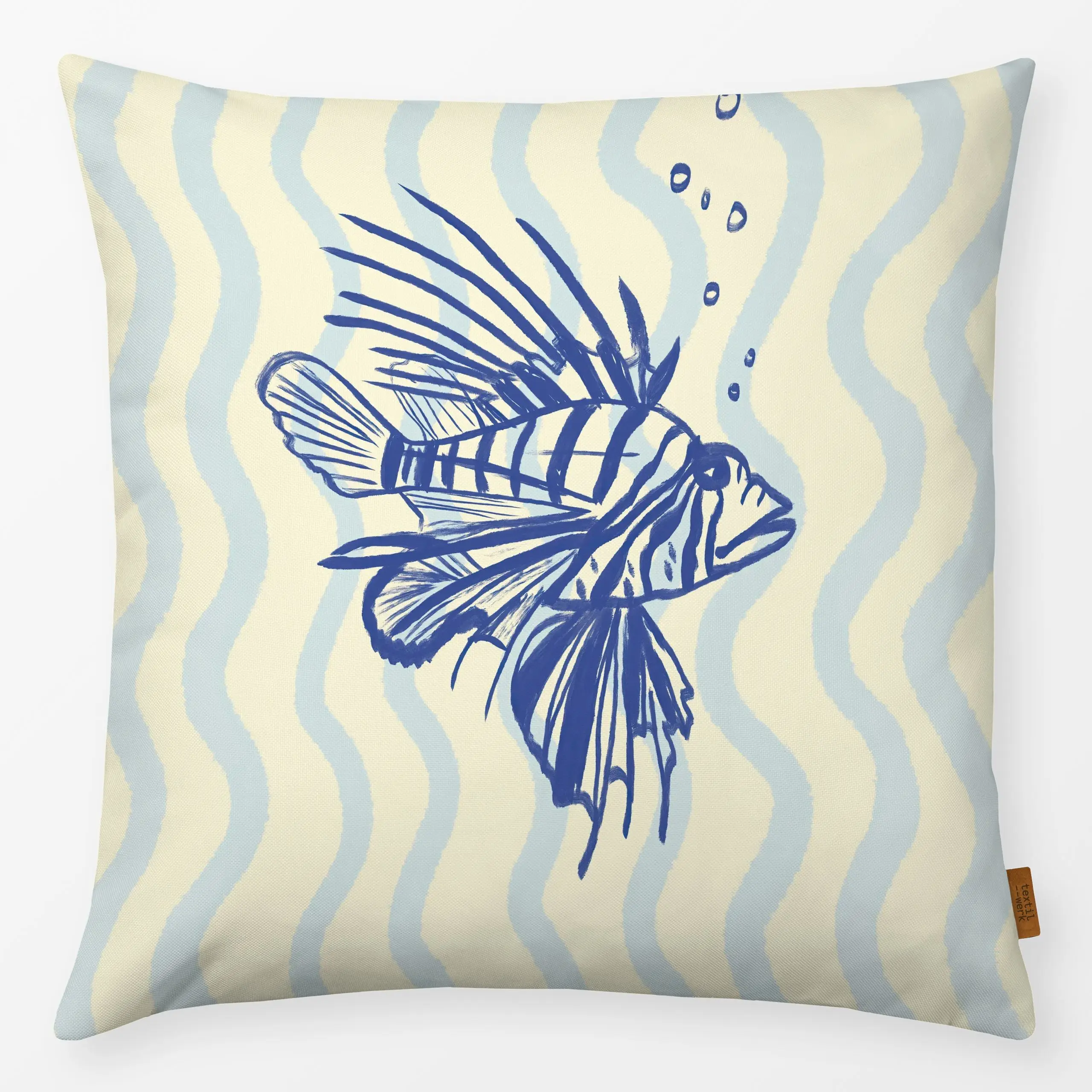 Kissen Feuerfisch - Tiere - von „Studio Dolci"; Meer, Strand, Meerestiere, Fische, Sommer, Urlaub, maritim, wellenmuster, so...