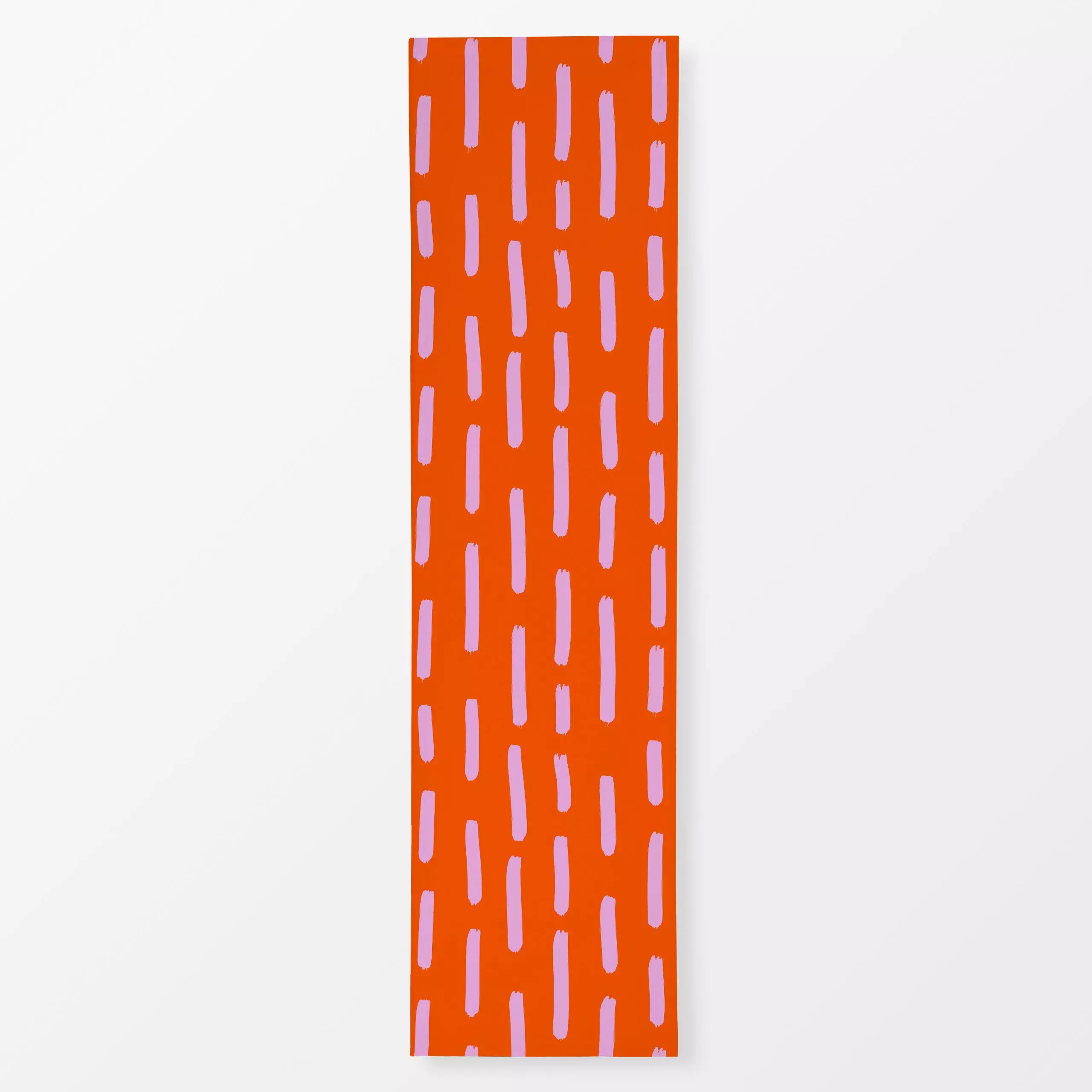 Tischläufer Pinselstriche vertikal rot - Sommer, Symbole & Muster - von „Julia Schumacher"; Pinselstrich, Streifen, pink, Pi...