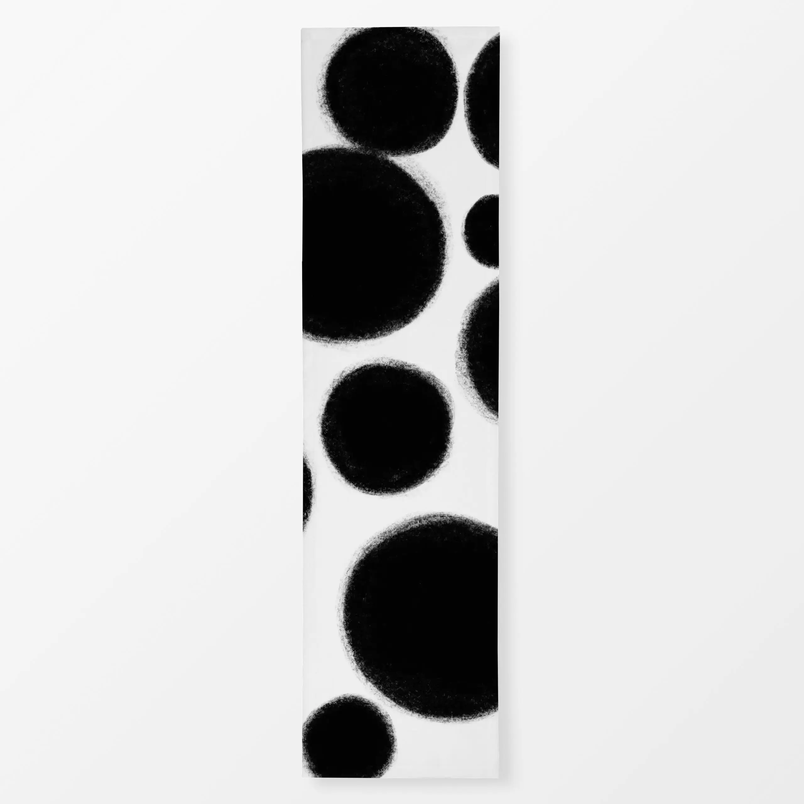 Tischläufer DOT DOT DOT - Symbole & Muster - von „Ute Arnold"; schwarz, Punkte, modern, Kreise, Dots, Weiss, Polkadots, Krei...