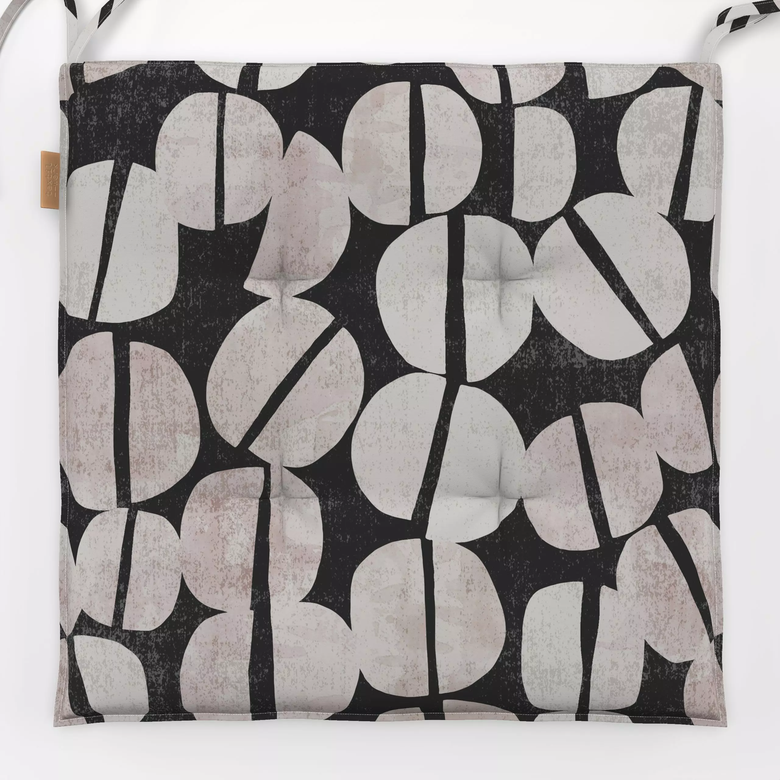 Sitzkissen Stones & Pebbles - Herbst, Natur & Landschaft, Symbole & Muster - von „Studio Kesse"; boho, Natur, schwarz, abstr...