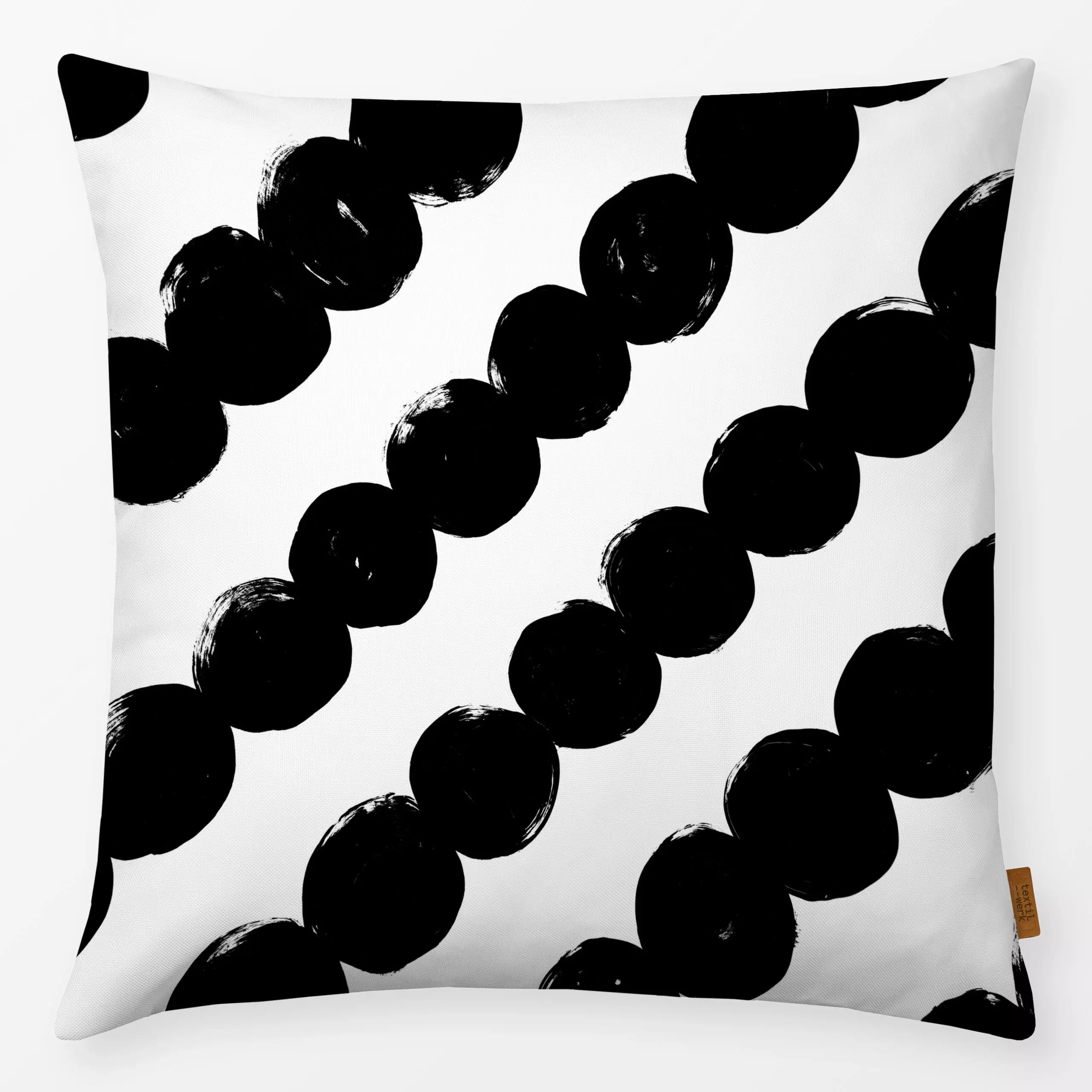 Kissen Prinzip Perle 1 Punkte - Symbole & Muster - von „Primus Pattern"; schwarz, minimal, Punkte, Streifen, Dots, punkt, di...