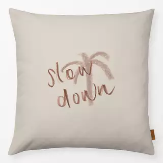 Kissen Slow Down Ethno Spruch braun