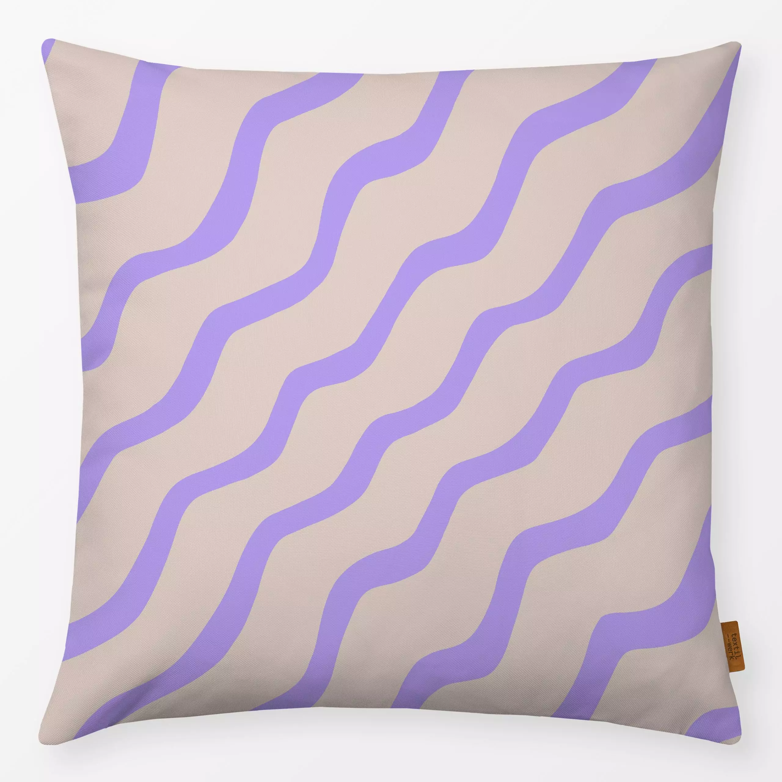 Kissen Wellen Diagonal Flieder beige - Symbole & Muster - von „Studio Kesse"; Kinder, Streifen, Geburt & Baby, Kinderzimmer,...