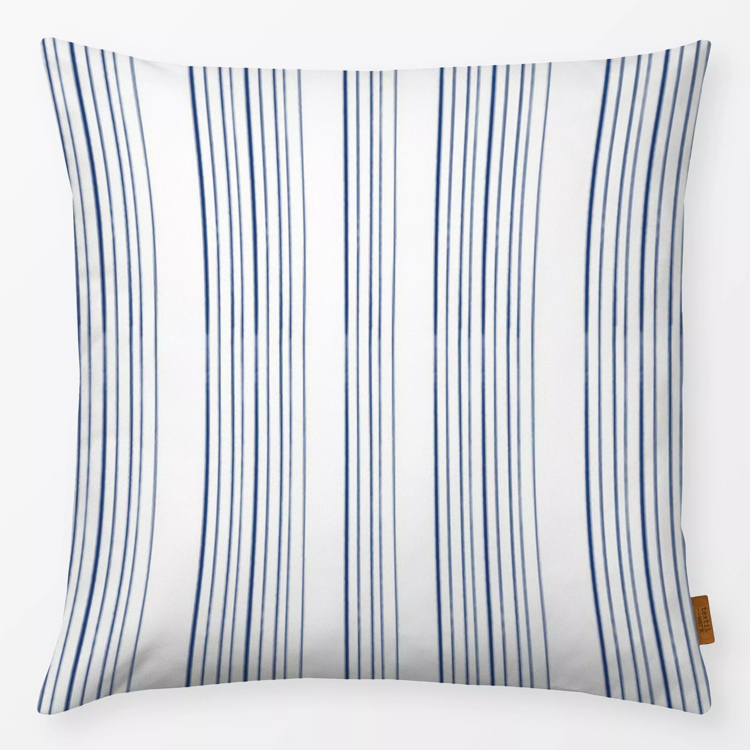 Kissen Streifen in blau - Symbole & Muster - von „Perunoto"; Wasserfarben, Gouache, Linien, skandinavisch