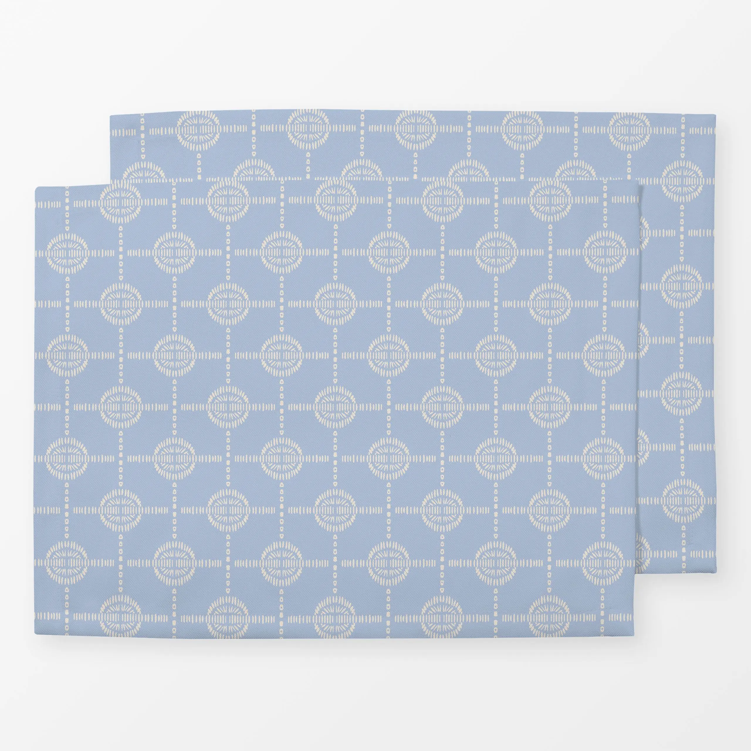 Tischset Circle Tile Blue - Symbole & Muster - von „Patries Elisabeth"; minimal, kleingemustert, blue, Gartendeko, pastellfa...