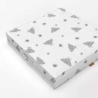 Bodenkissen Moth Minimal (light)