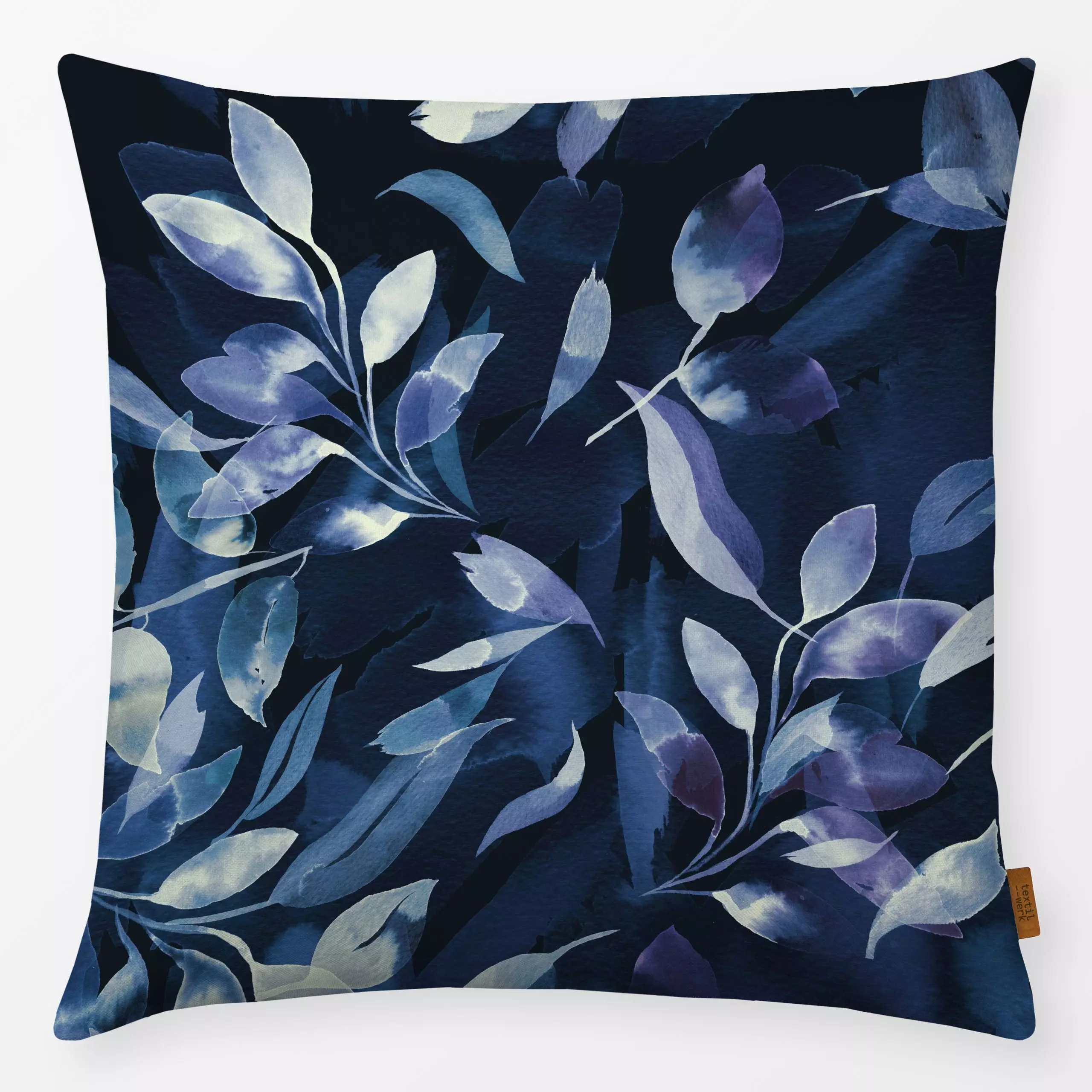 Kissen Indigo Leaves Navy Sea Leaves - Natur & Landschaft, Pflanzen & Botanik - von „Ninola Design "; minimal, Kissen, Blätt...