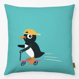 Kissen Piet Pinguin mit Roller